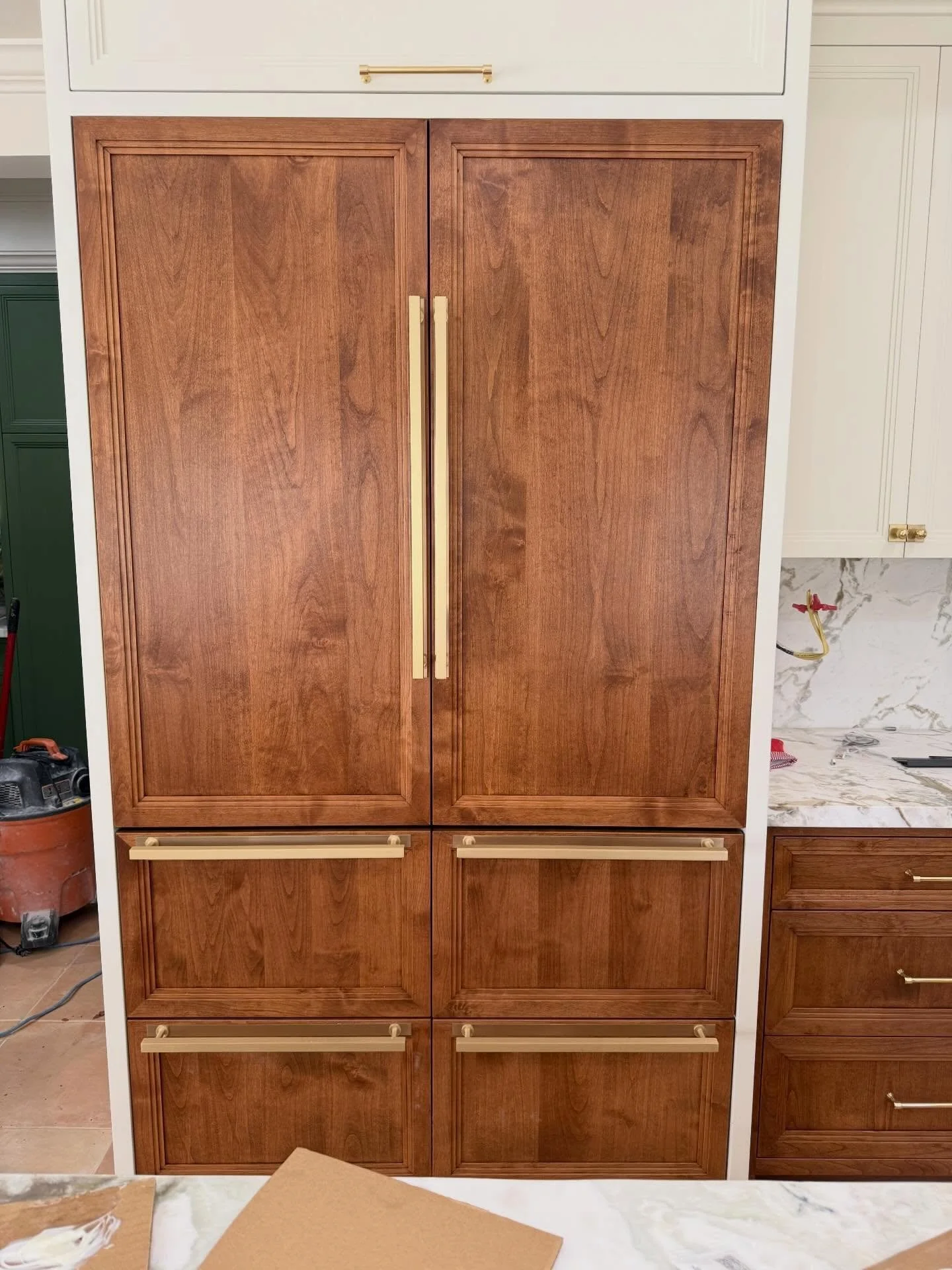 Billman Designs had a busy day with client site visits, first of the day the kitchen at the showcase house then on to my Los Robles client renovation. Happy to say all good with both projects. #pasadenashowcasehouse #fergusonhome #sksappliances #inte