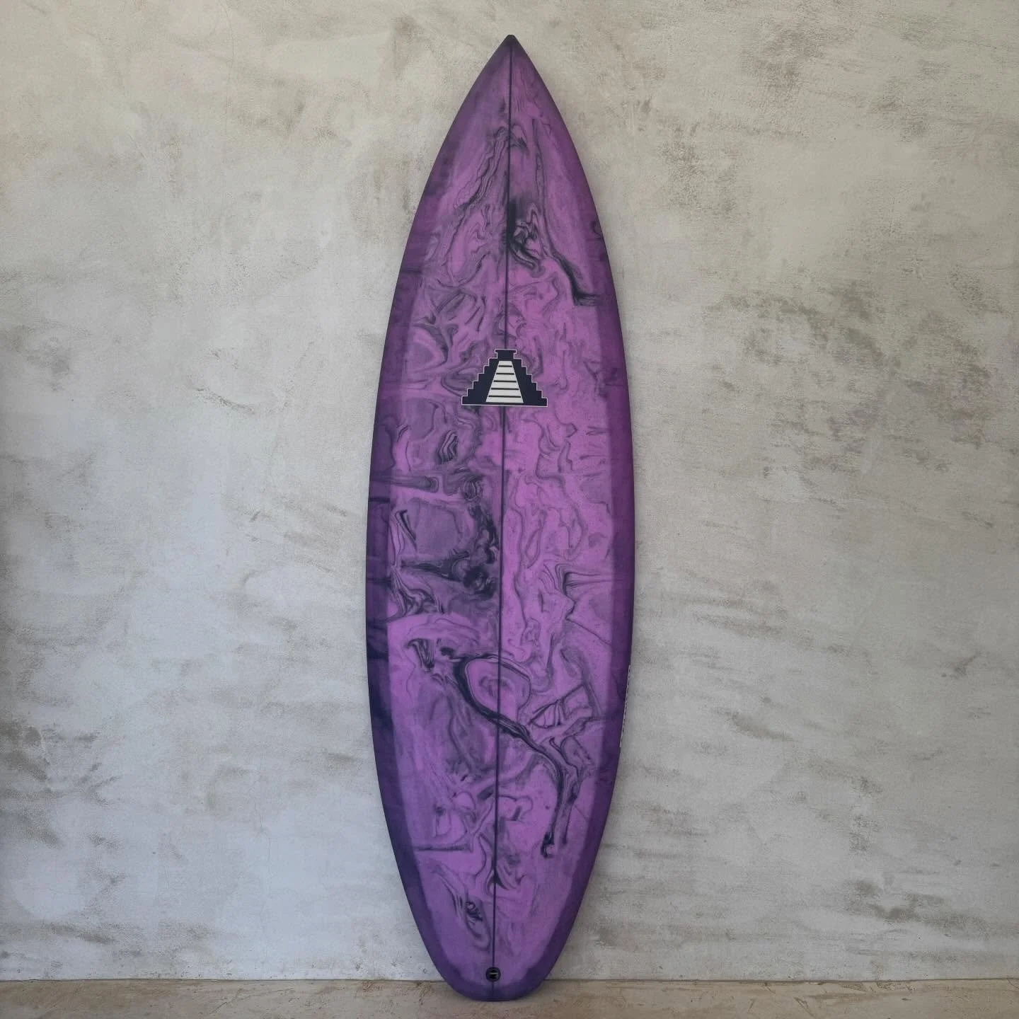 Shape: NEF MOOD con abstracto de resina - magenta y negro

Shape: NEF MOOD with resin abstract - magenta and black 

.
.
.
.
#mainlandsurfboards #surfboards #surf #sayulita #customsurfboards