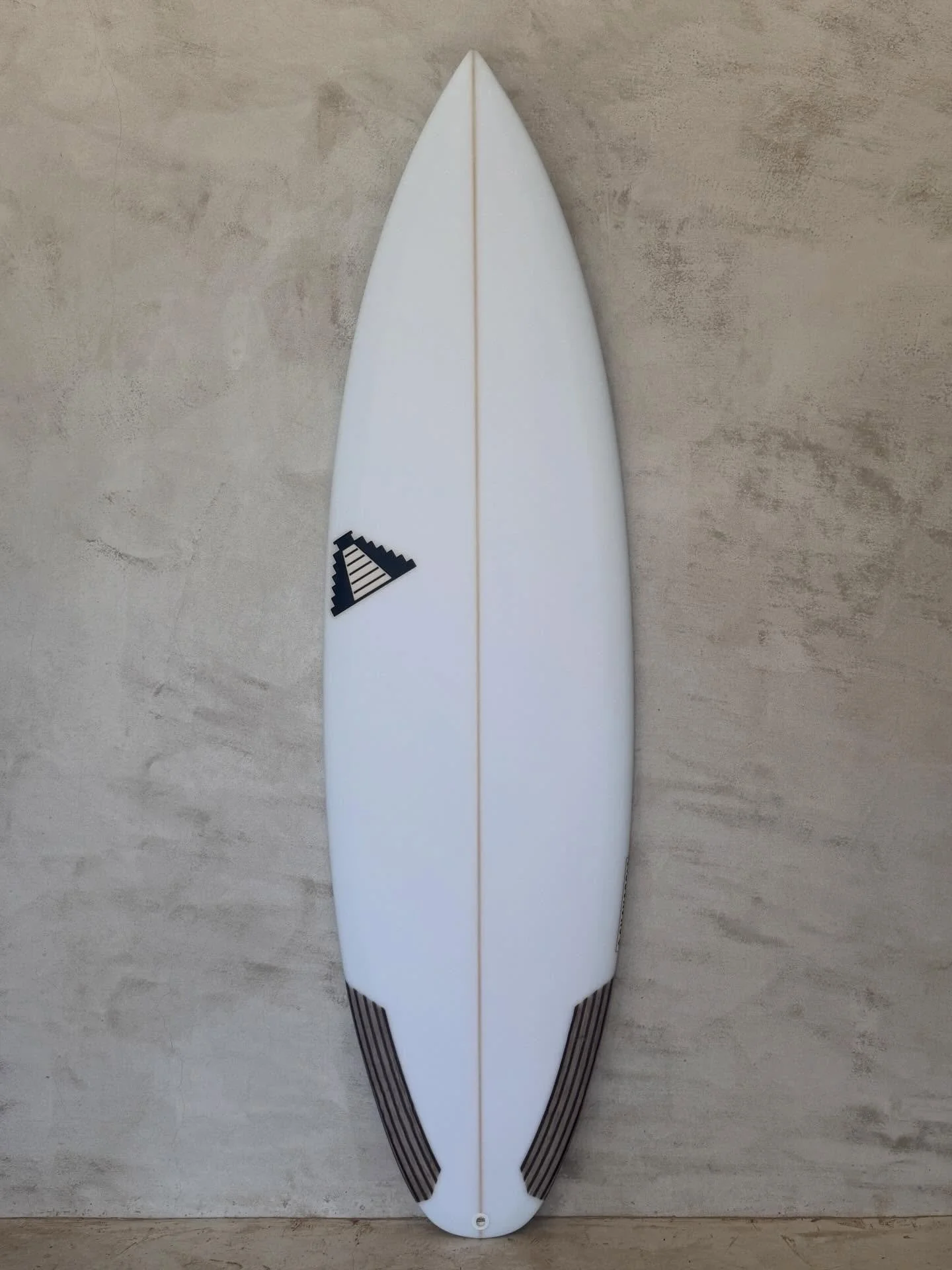Tablas de surf son los mejores regalos de cumplea&ntilde;os 😉

Surfboards make the best birthday gifts 😉

.
.
.
.
#mainlandsurfboards #surfboards #surf #sayulita #customsurfboards