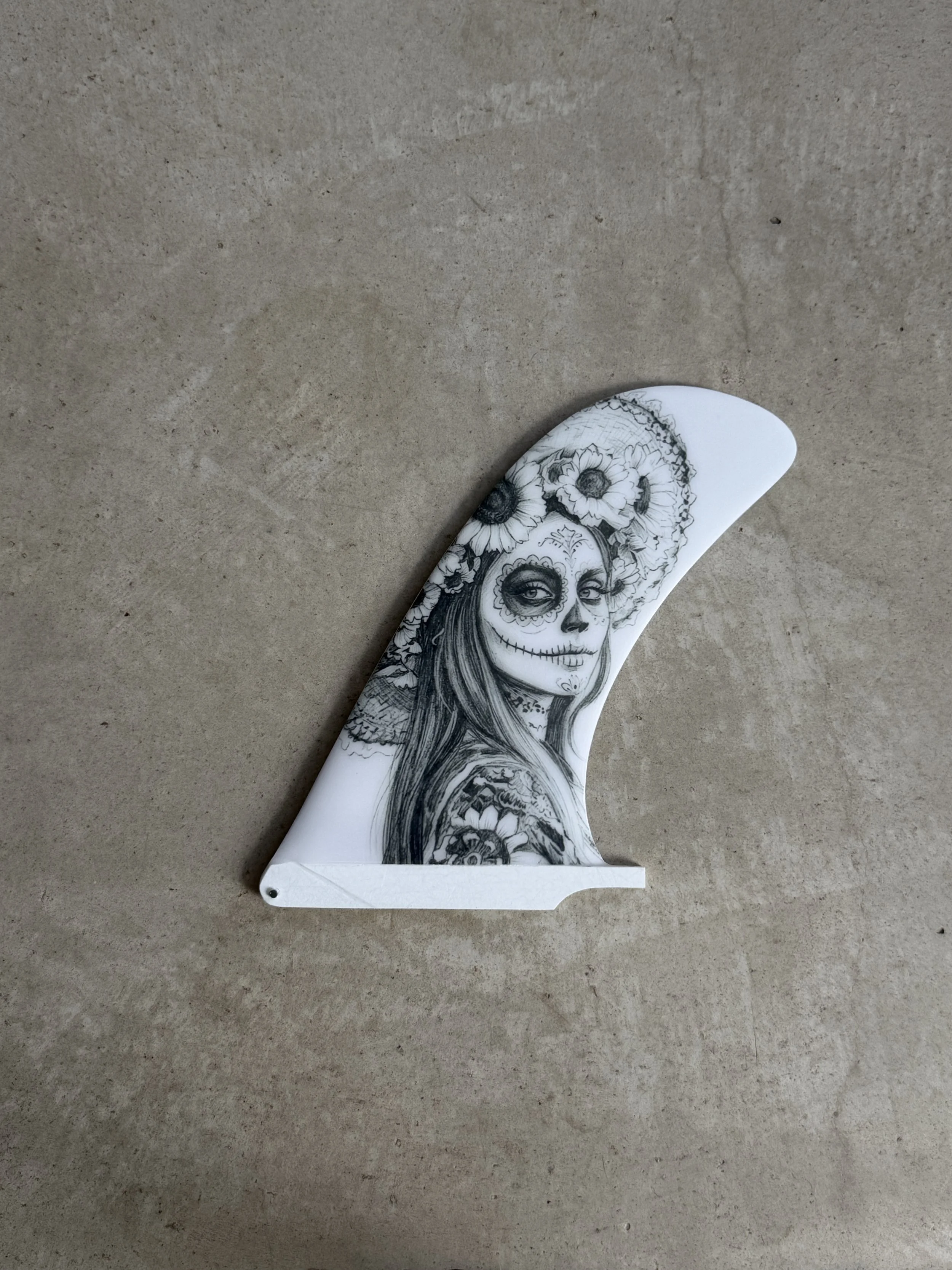 9.5 black and white catrina longboard fin.jpg