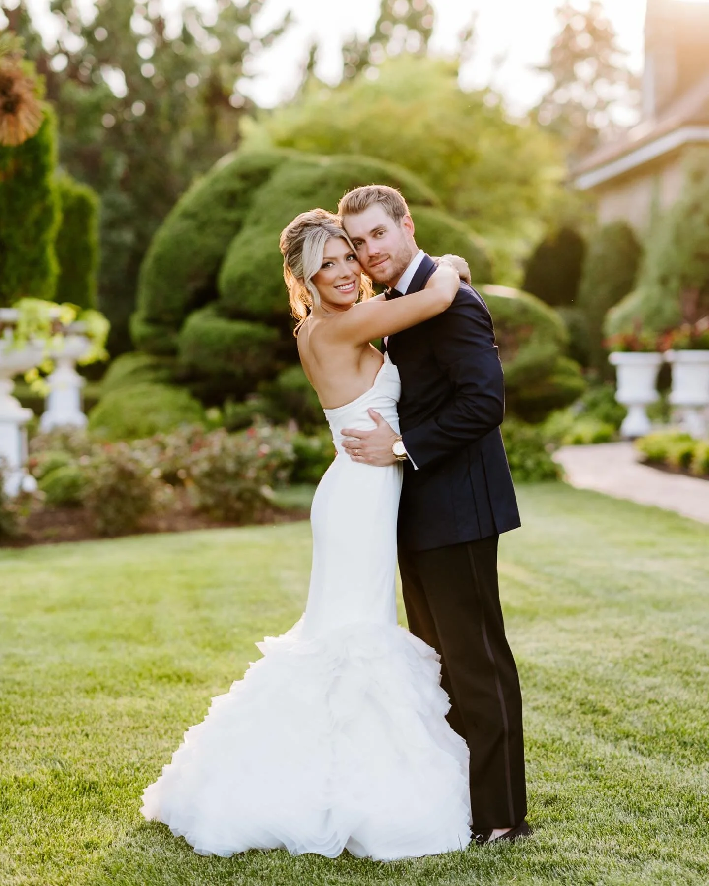 LAUREN + JT LONG!!! 8.15.25!!!

WOW WOW WOWWWW this day was perfection from start to finish!! From getting ready at the stunning @thedrakeoakbrook to saying &lsquo;I do&rsquo; + celebrating at the iconic @haleymansion , every single detail was a drea