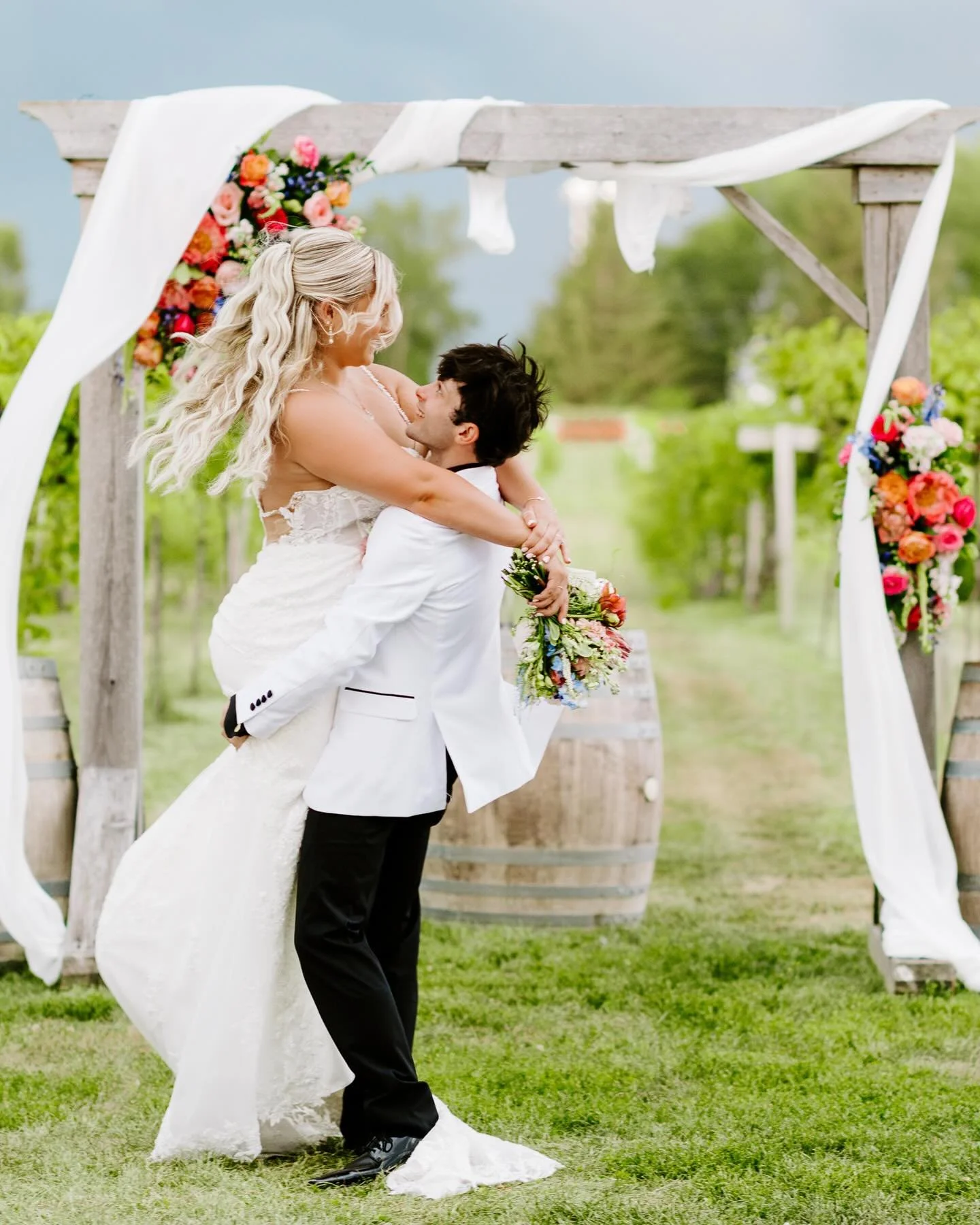 VAL + FRANKIE CADETTO!!!!! 08.16.25!!

Just saying, marrying your HS sweetheart is always a good idea!!! (I married mine too!!!) These two have so much love for each other (and for Frankie Jr!!) and I was honored to have photographed their day of fin