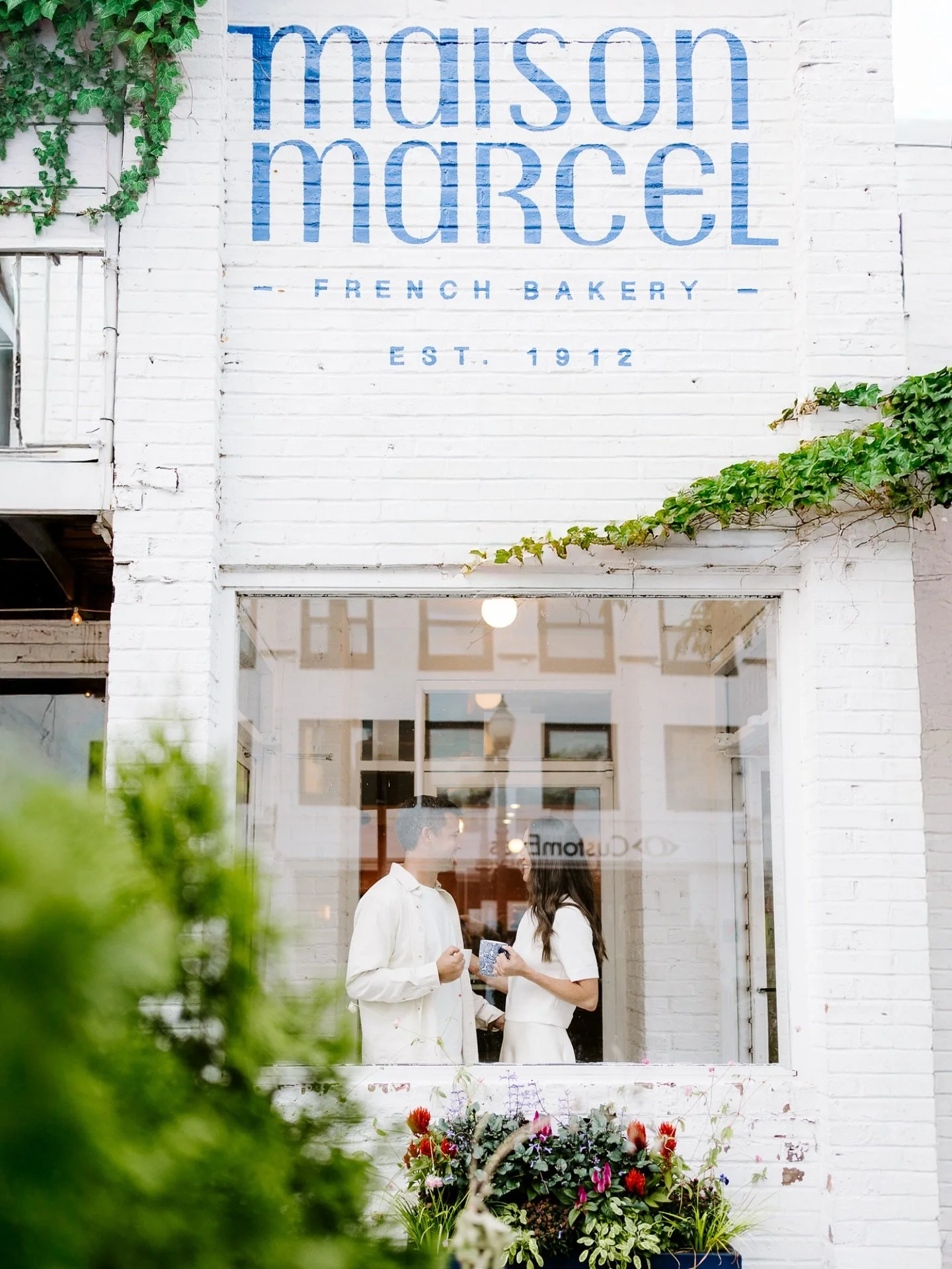 I am soooooo excited to share these!!!!!! I LOVE making a session more unique + personal to YOU as a couple. Amanda + Grant opted for a sunrise walk around their neighborhood with their pup (more of those to come later) + grabbing a coffee at @maison