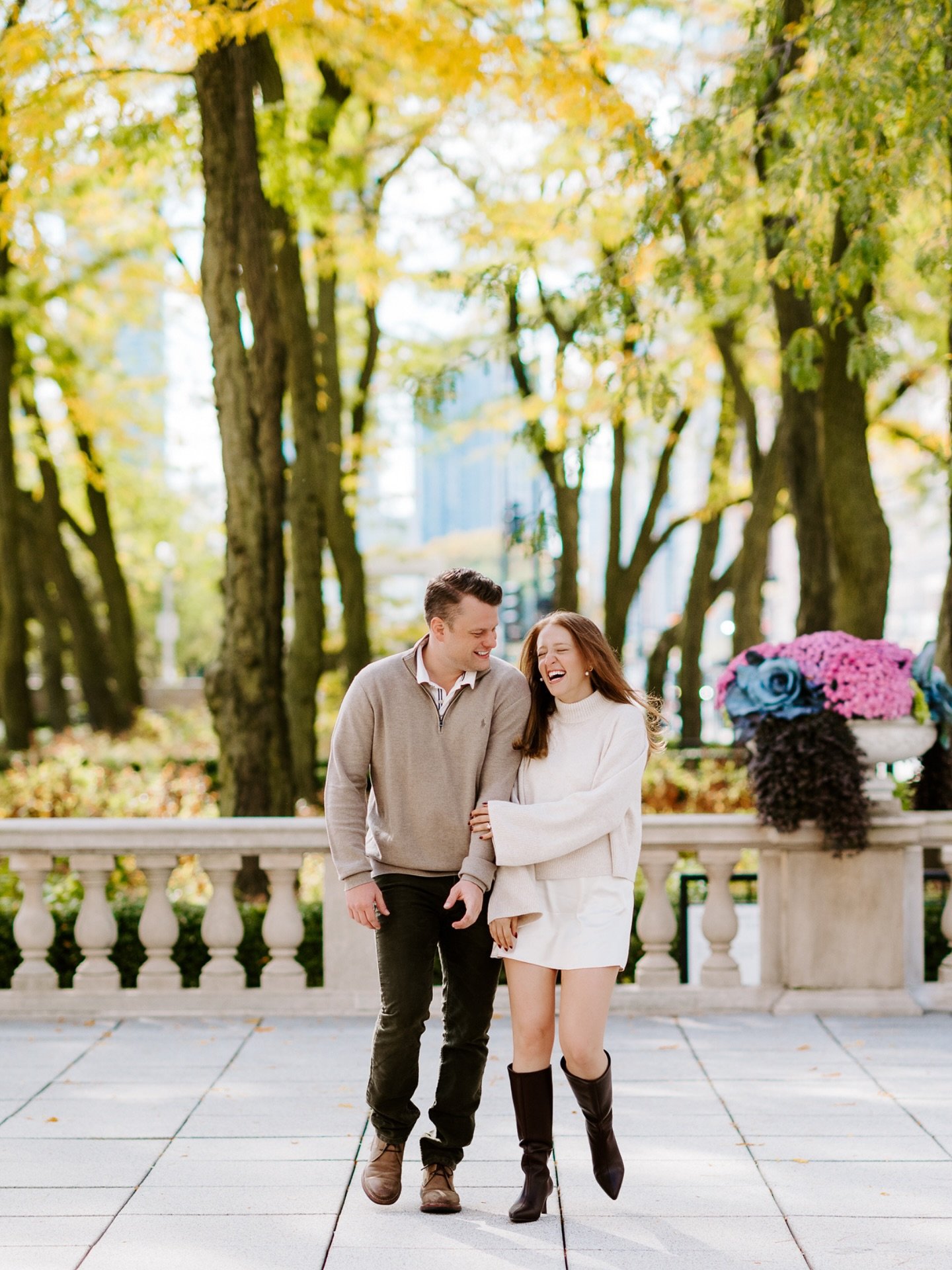 A morning outside of the Art Institute with the sweetest pair, Grace + Andrew!!!! From the moment I got on a call with Grace I knewww that we were going to get along so well. And then we went and had the most fun engagement sesh AHHH. Adore these two