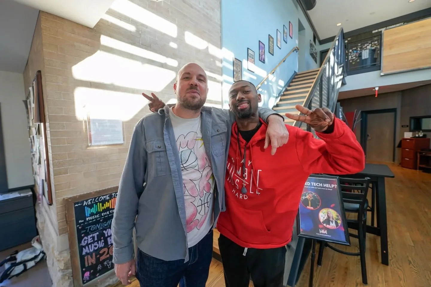 Bangers Only 💿⛺️ March 7-8

Still riding the energy high from the incredible weekend at our hands-on beatmaking and production camp, curated by @lazerbeak, with special guest artist @dwynellroland and engineers @ily_6uggz + @mixedbyryn!

Eight Color