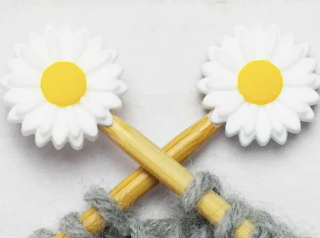White Daisy.png
