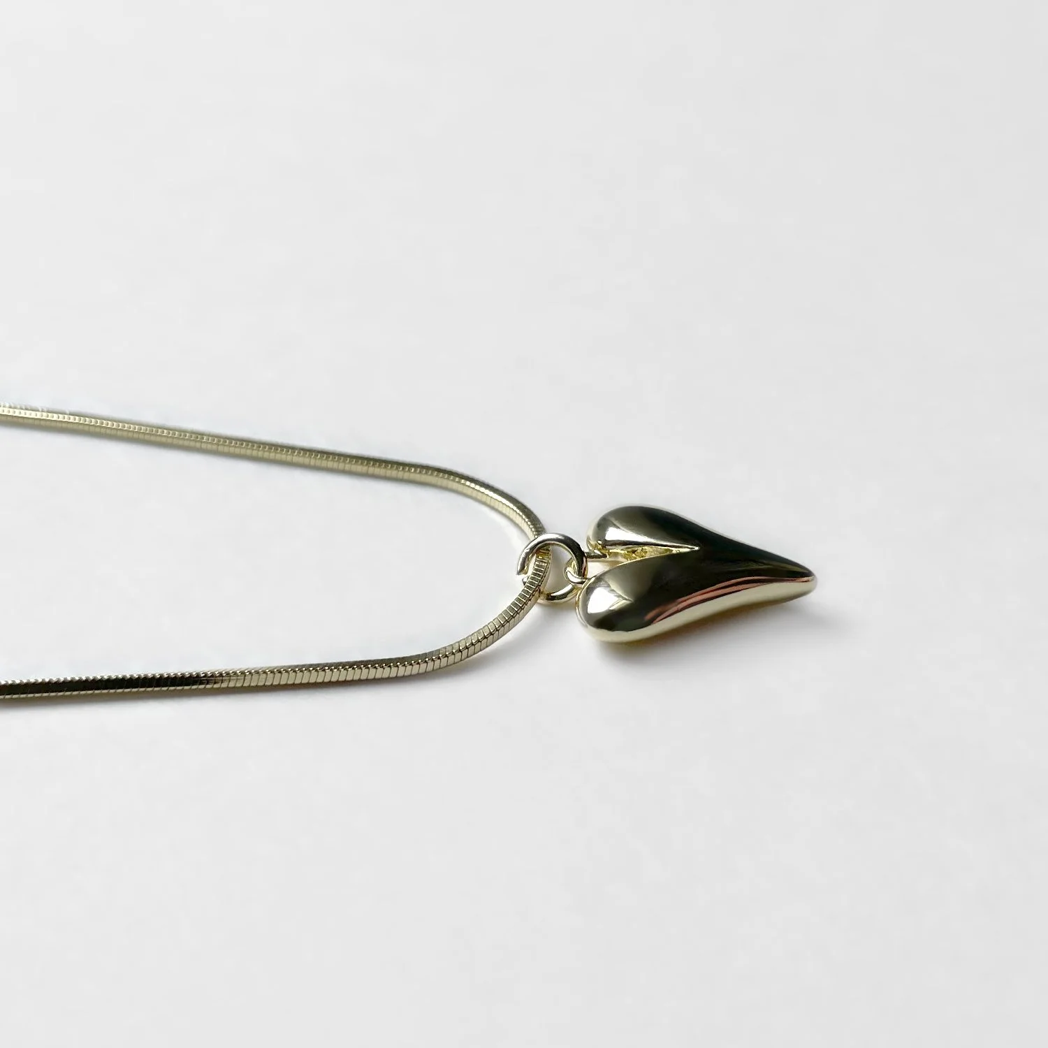 HeartNecklace_03.jpg