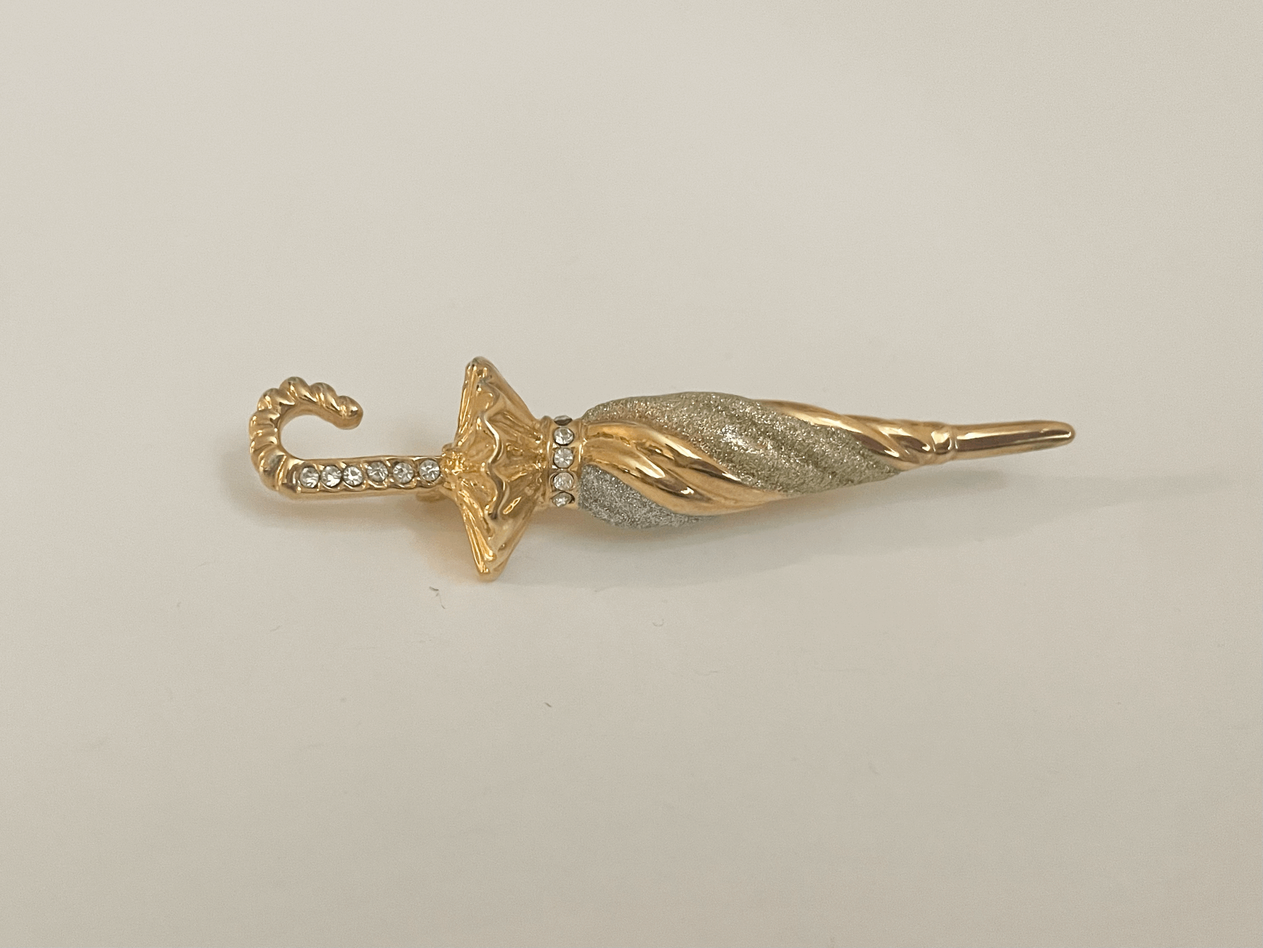 Rainy Day brooch (vintage)