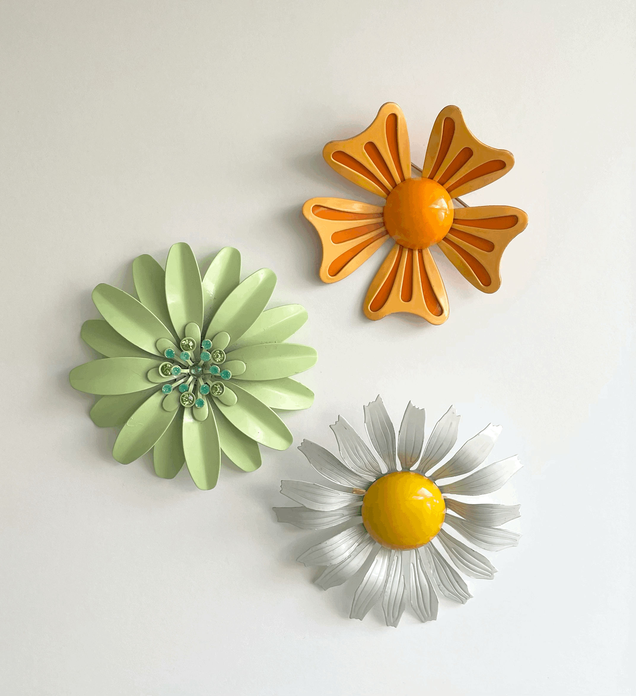 60s Colorful Flower Brooches (vintage)