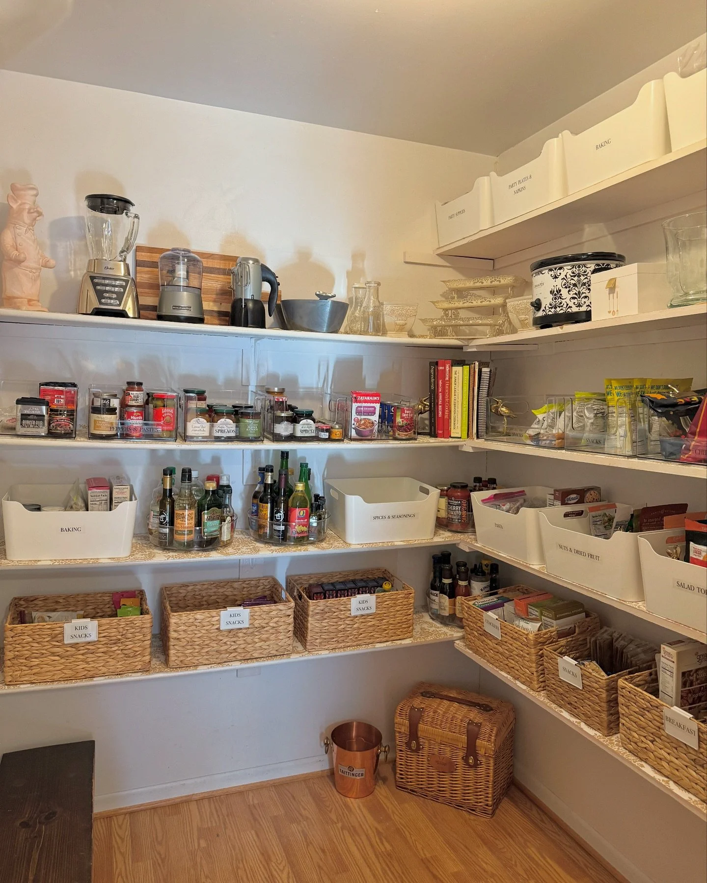 A few pantries lately 🏡 

They speak for themselves 😍

Contained, beautiful, &amp; functional - creating a dream space ✨

Imagine opening your pantry doors and feeling Excited 💝
