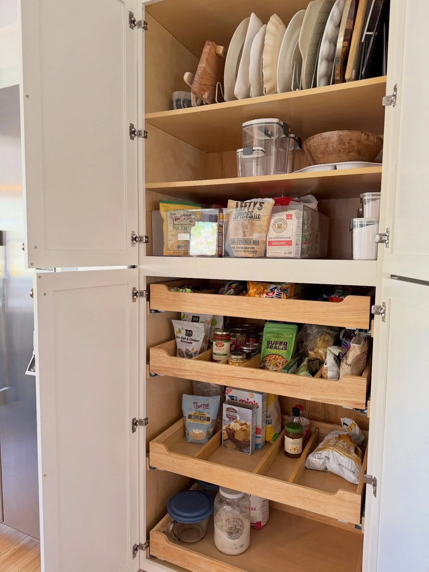 A pantry also deserves to be treated well ✨

It&rsquo;s not just a place to store food &mdash; it&rsquo;s a space that can simplify your daily routine and bring a sense of calm to your kitchen. When everything has a home, meal prep becomes easier, gr