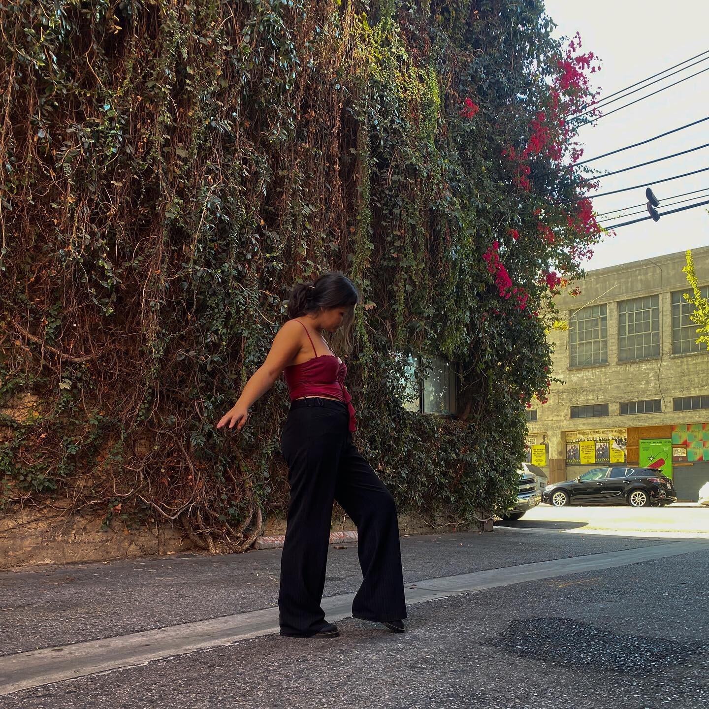 New blogs posts about how to take the subway and about my visits to @hauserwirth in LA Arts District ! Link in bio to my blog page 💕 I&rsquo;m still getting used to taking photos with my tripod haha I honestly was super self conscious taking these t