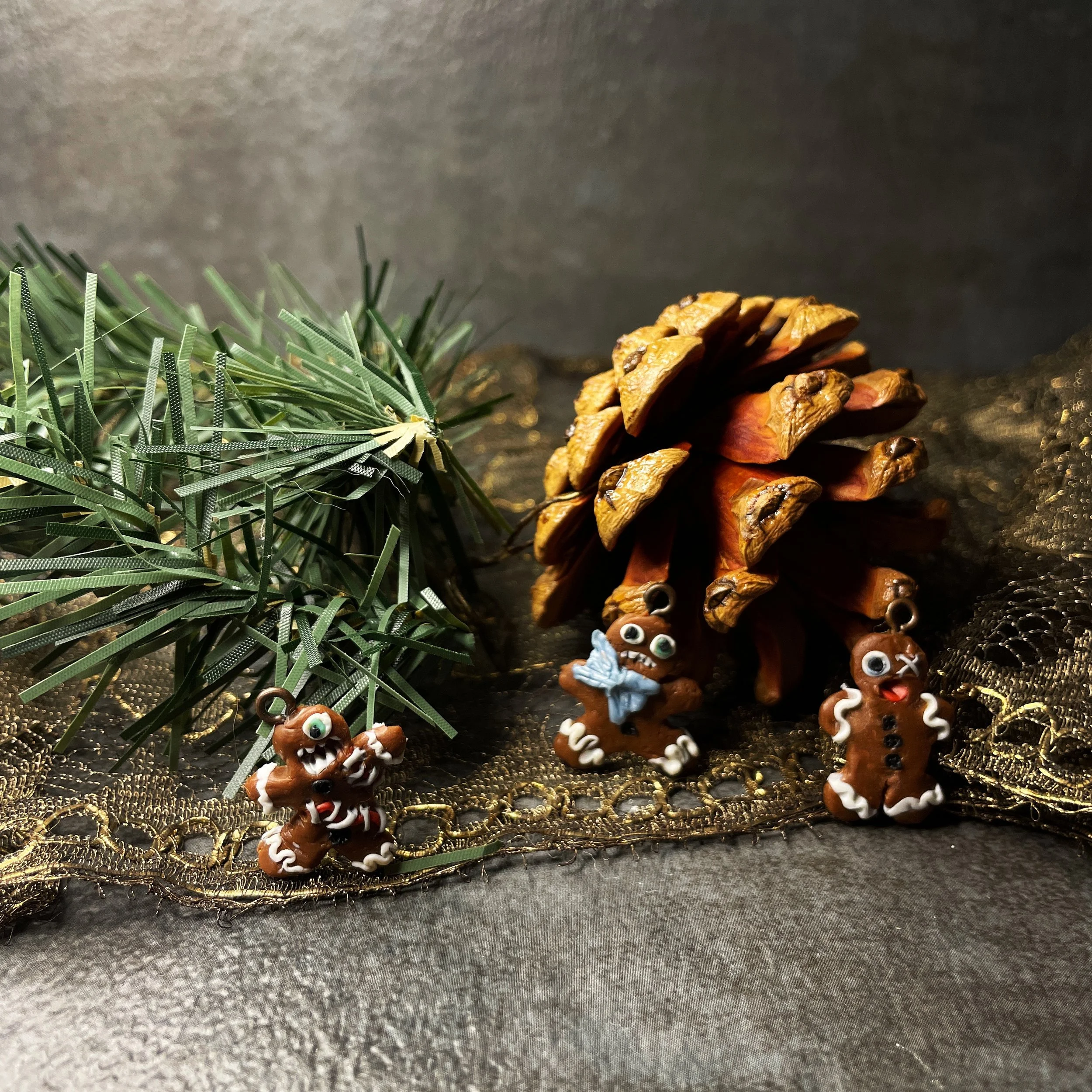 Miniature gingerbread, polymer clay, 2021