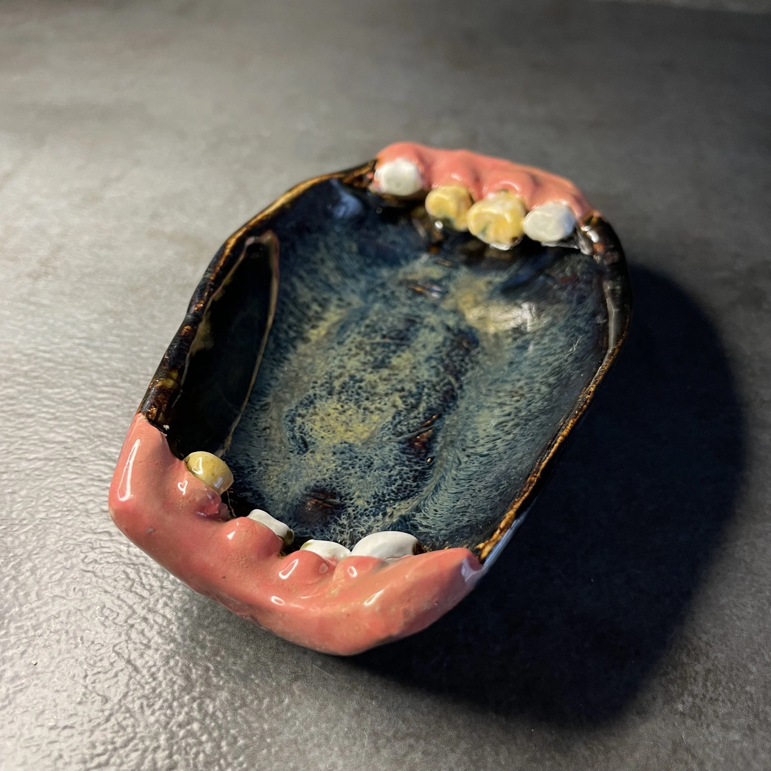 Spoonrest, stoneware with glaze, 2021