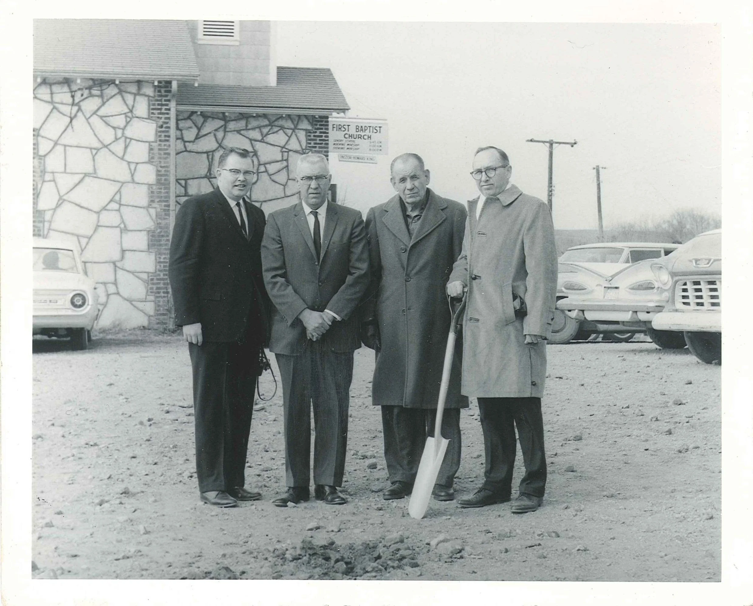 Groundbreaking+for+old+sanctuary+circa+1965.jpg