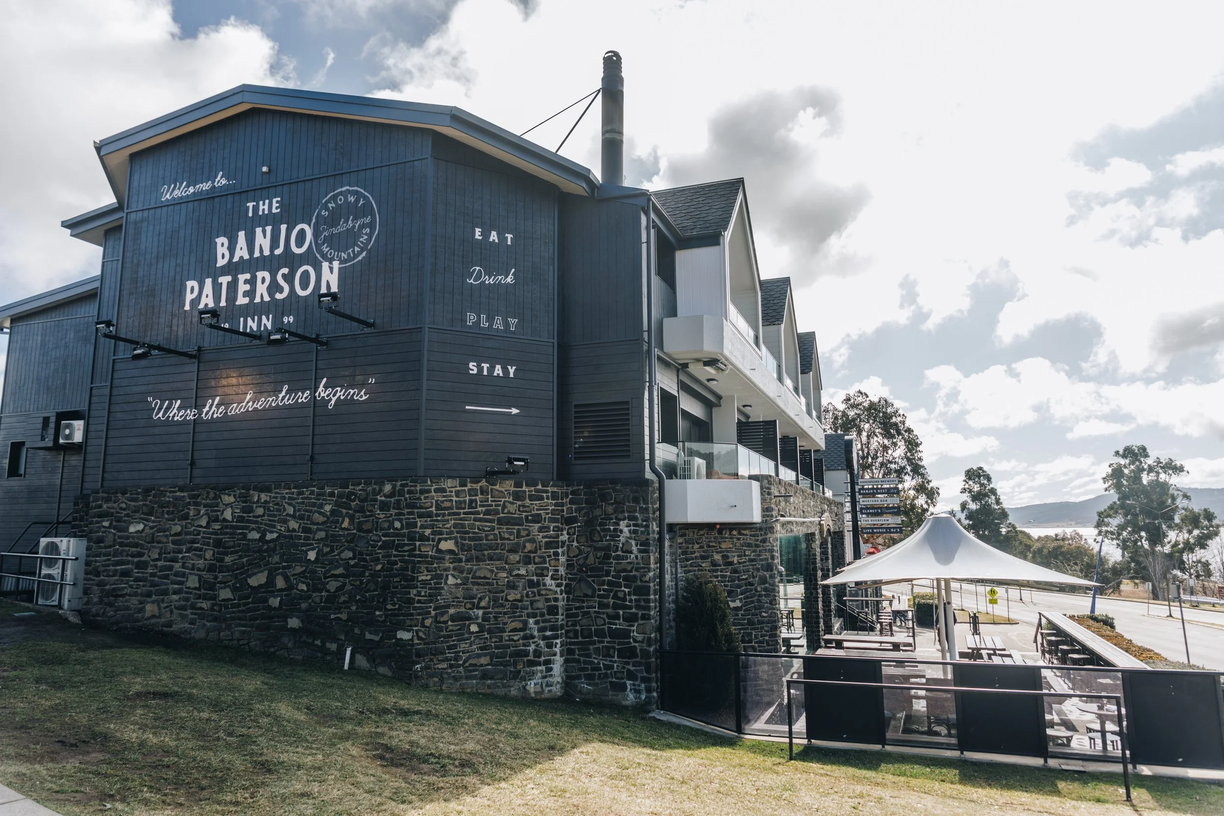 Hotel Information — Banjo Paterson Inn