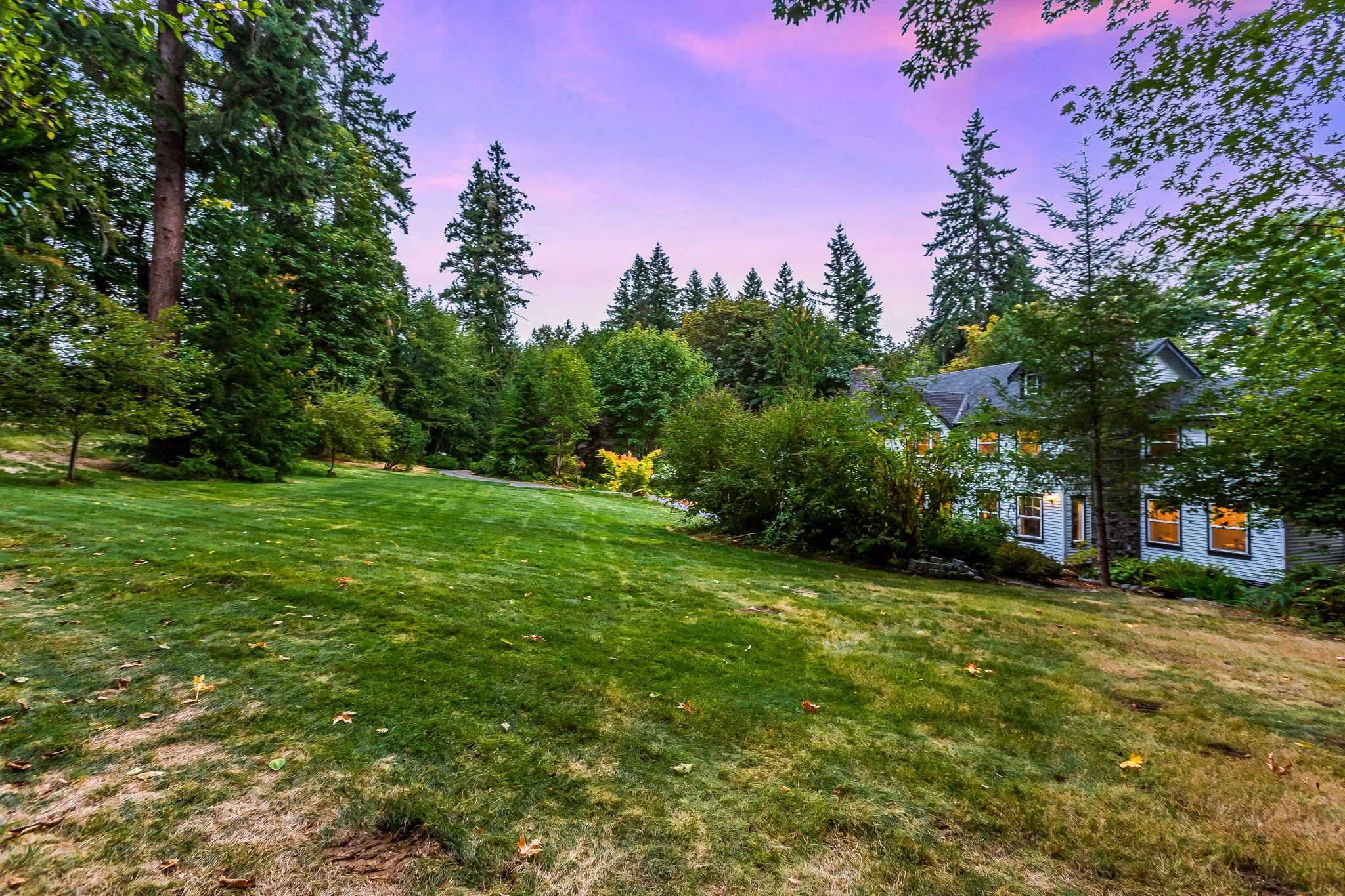 120-web-or-mls-Twilight-9.jpg