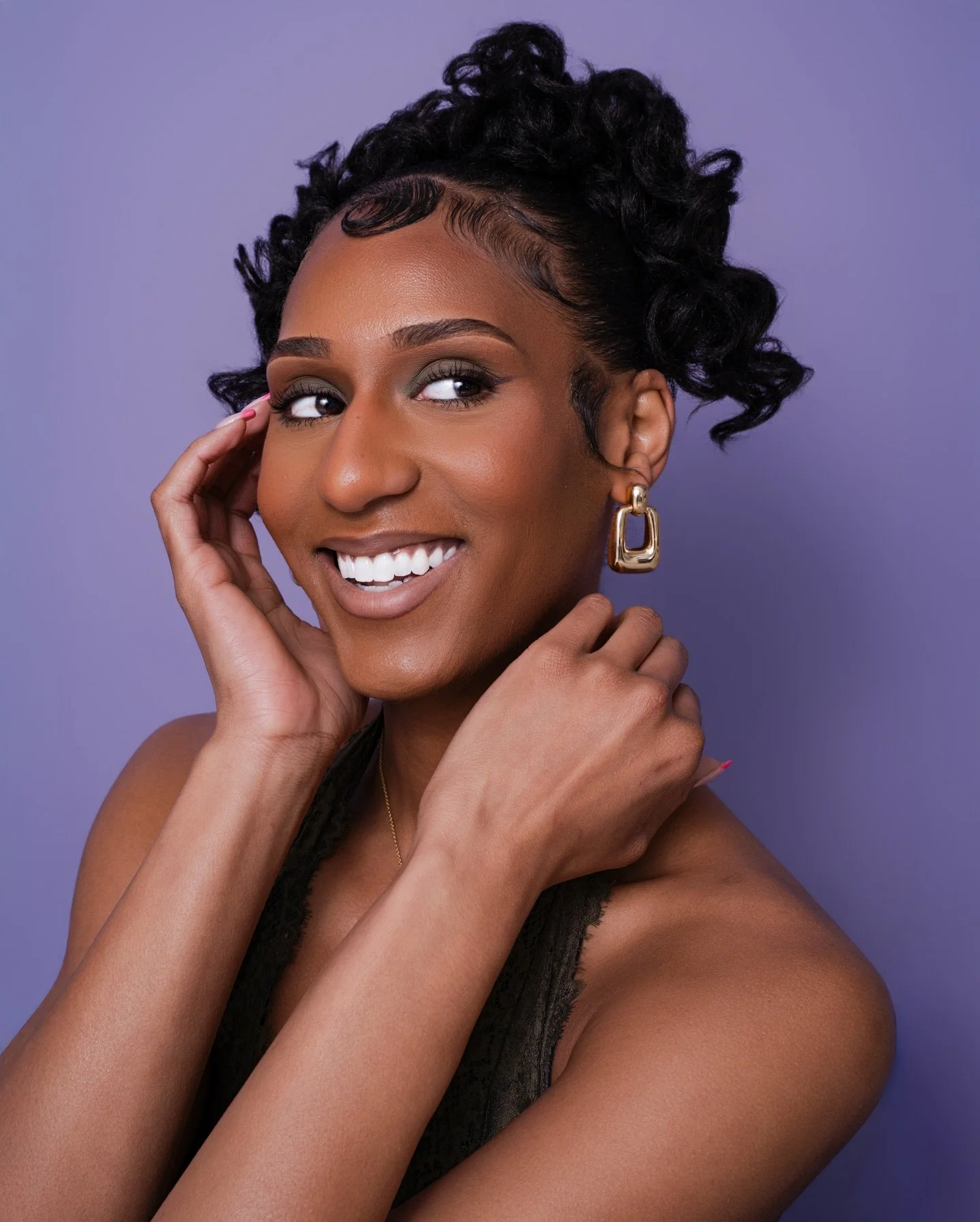 when you update your &ldquo;this is HER&rdquo; photos 😍

💜: @aleaamor_ 
📍: @blendrva 
📸: @aspenbrownphotography @merakibyaspen 

#portraitsession #modelportfolio #rvaphotographer #creativedirector #richmondva