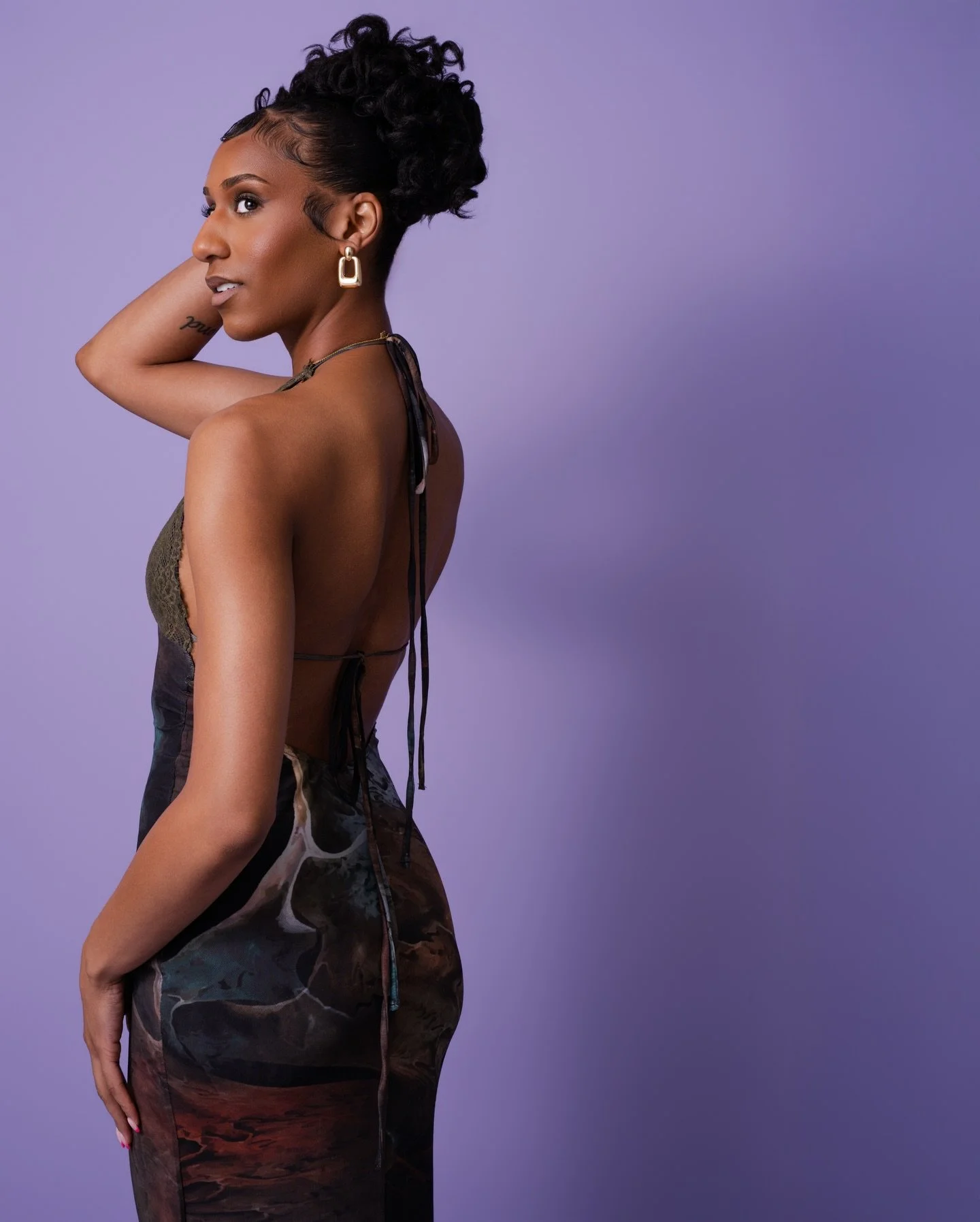 Enchanting

💜: @aleaamor_ 
📍: @blendrva 
📸: @aspenbrownphotography @merakibyaspen 

#portraitsession #modelportfolio #rvaphotographer #creativedirector #richmondva