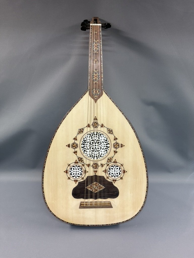 Modern Arabic style oud