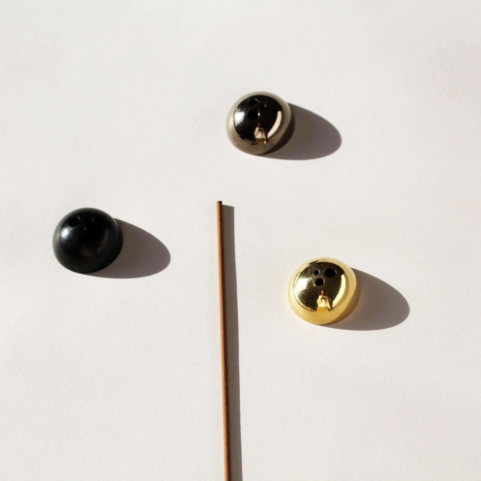 solid-brass-dome-incense-holders_-three-holes_-metallic_-gold_-black12_1680x.jpeg