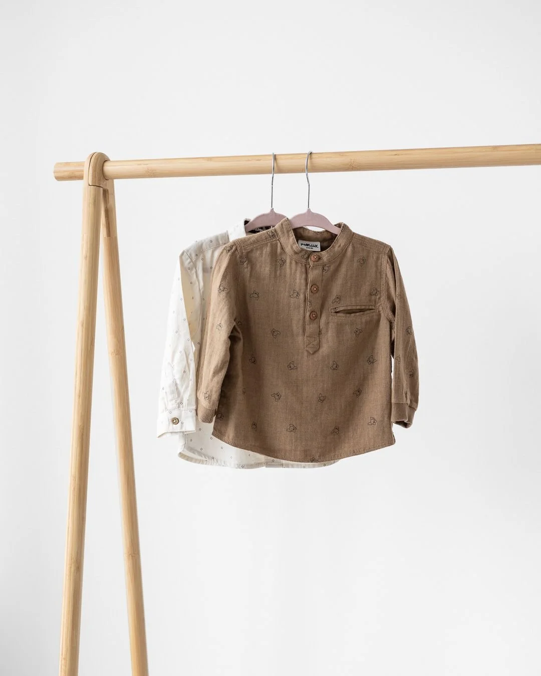 📸👶 Fotografering med de finaste barnkl&auml;derna! 👶📸

Med min kundgarderob kan du nu l&aring;na matchande och passande kl&auml;der och accessoarer till ditt barns fotografering, utan att beh&ouml;va k&ouml;pa allting nytt! 🌟 S&aring; oavsett om