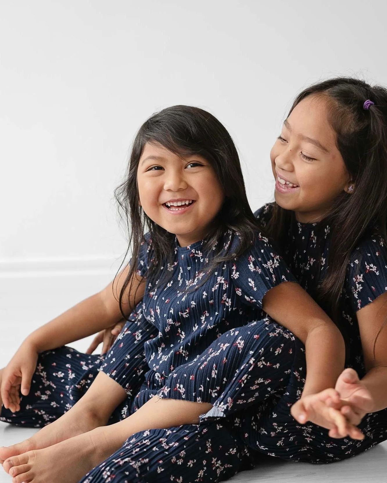 Av mig f&aring;r du inte bara vackra fotografier att bevara f&ouml;r all framtid, utan &auml;ven fotoprodukter som kommer att f&aring; era hj&auml;rtan att sm&auml;lta. T&auml;nk dig att ha dessa minnen f&ouml;r alltid, att kunna bl&auml;ddra igenom 