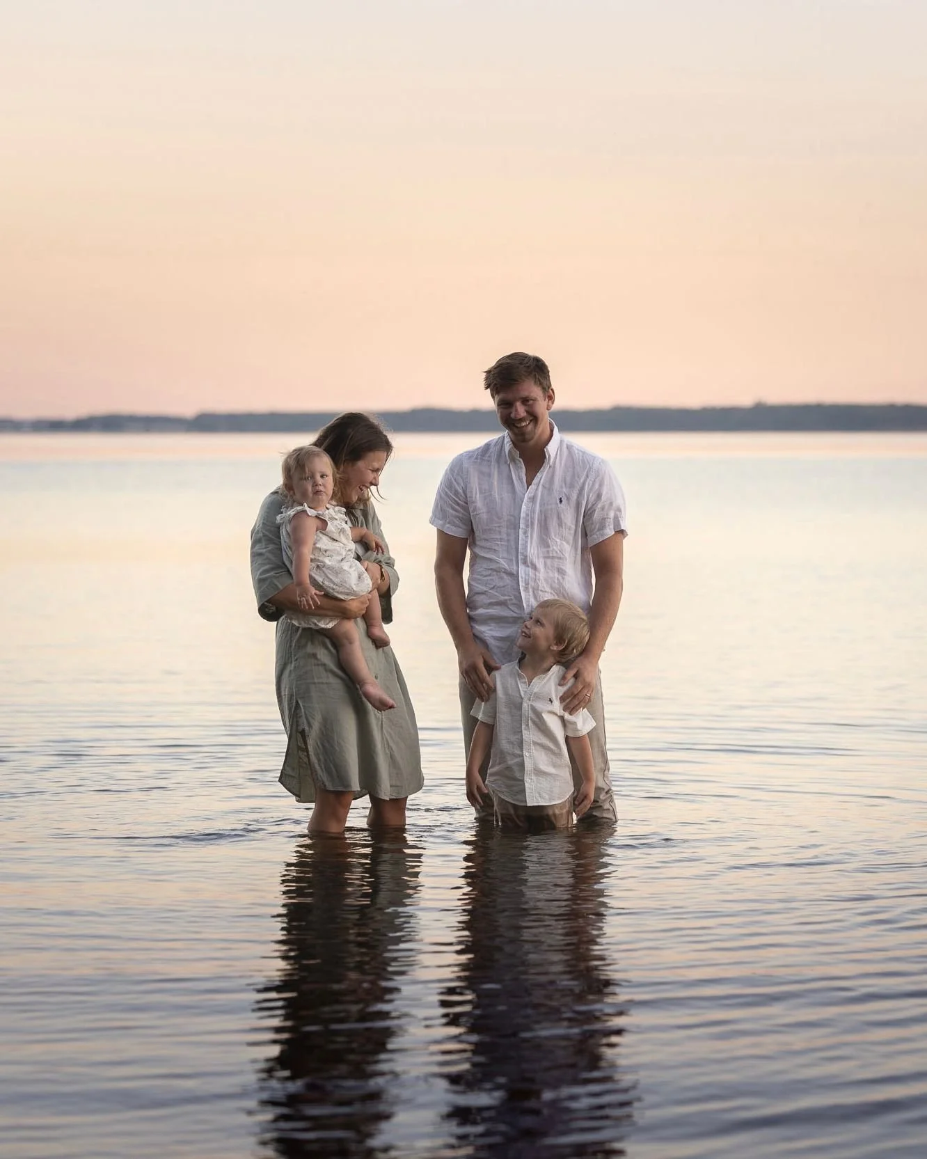&Auml;r egentid viktigt f&ouml;r dig? Vad g&ouml;r du helst n&auml;r du har egentid? 🌺
N&auml;r mina barn var riktigt sm&aring; k&auml;nde jag nog inte behovet av att f&aring; vara ensam, n&auml;r jag v&auml;l var det s&aring; saknade jag dem bara. 