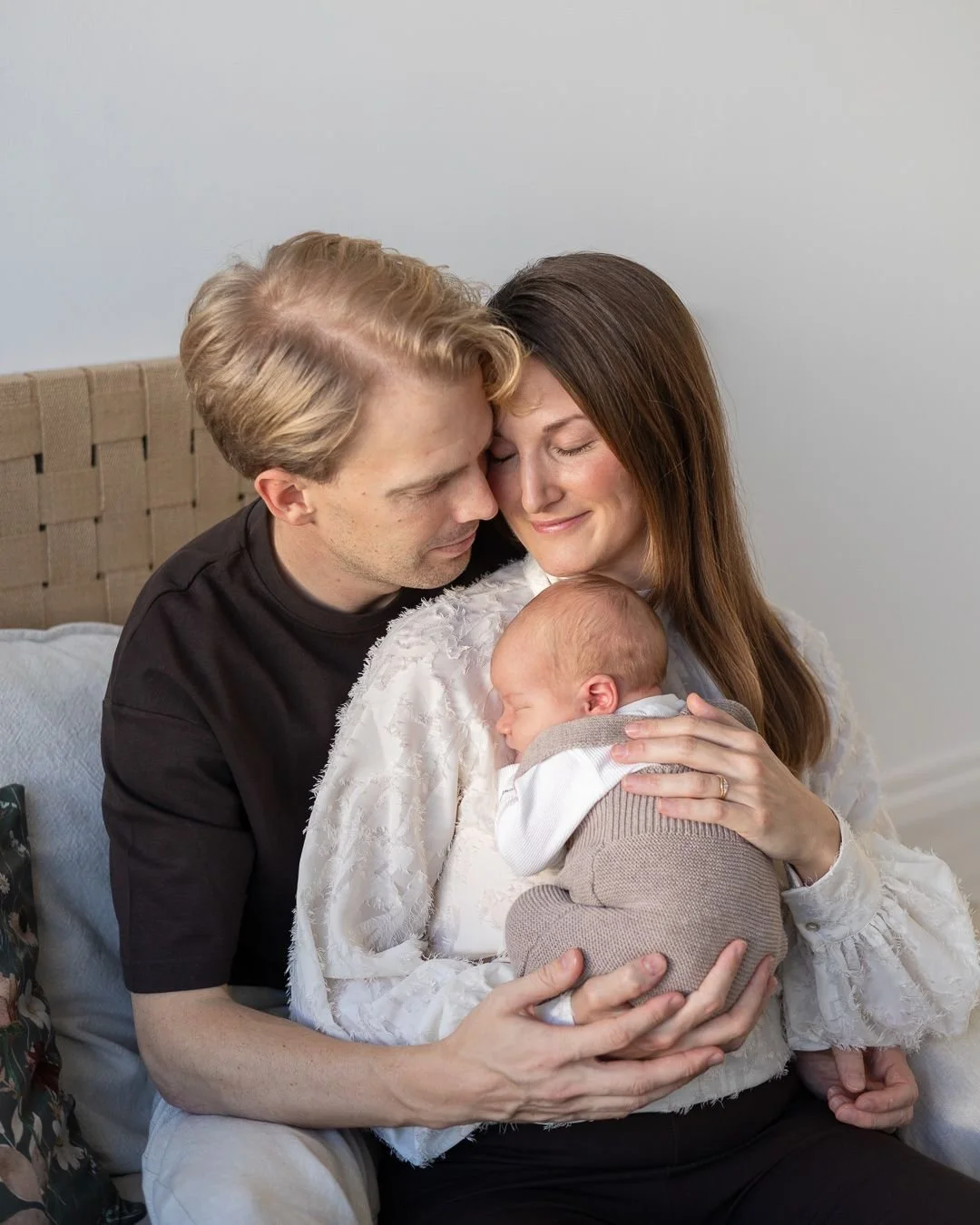 Vet du om att min dagsljusstudio inte bara &auml;r en "studio"? Jag har gott om utrymme om du k&auml;nner att du vill g&aring; undan och amma/mata, eller om du har ett storasyskon med som inte vill spela med riktigt hela tiden.. 😉 Det finn