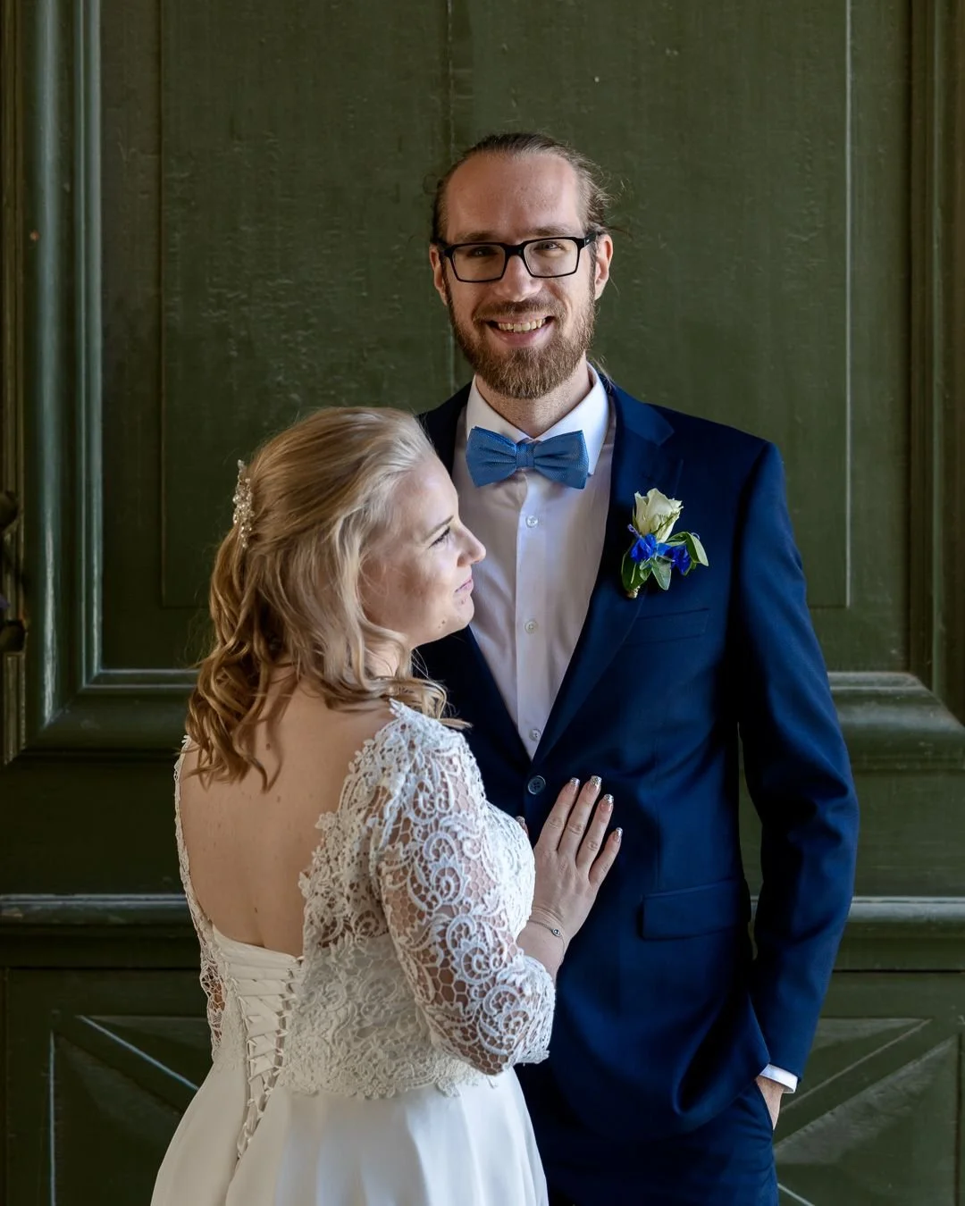 Bilder som k&auml;nns som ni? Det &auml;r mitt m&aring;l. ❤️
Vi v&auml;ljer en fotoplats som matchar era &ouml;nskem&aring;l. &Auml;lskar ni skogspromenader? Eller att vara ute med b&aring;ten? F&ouml;redrar ni stadslivet framf&ouml;r landet?
Det han