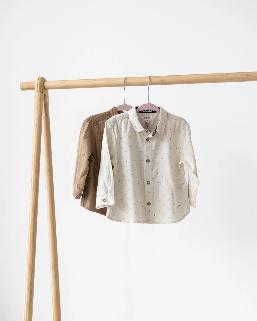 #kundgarderob #l&aring;nakl&auml;der #kl&auml;dinspo #kl&auml;derf&ouml;rflickor #kl&auml;derf&ouml;rpojkar #barnkl&auml;der Jag vet att du har nog med att t&auml;nka p&aring;, s&aring; l&aring;t mig hj&auml;lpa dig med kl&auml;dvalet n&auml;r det &a