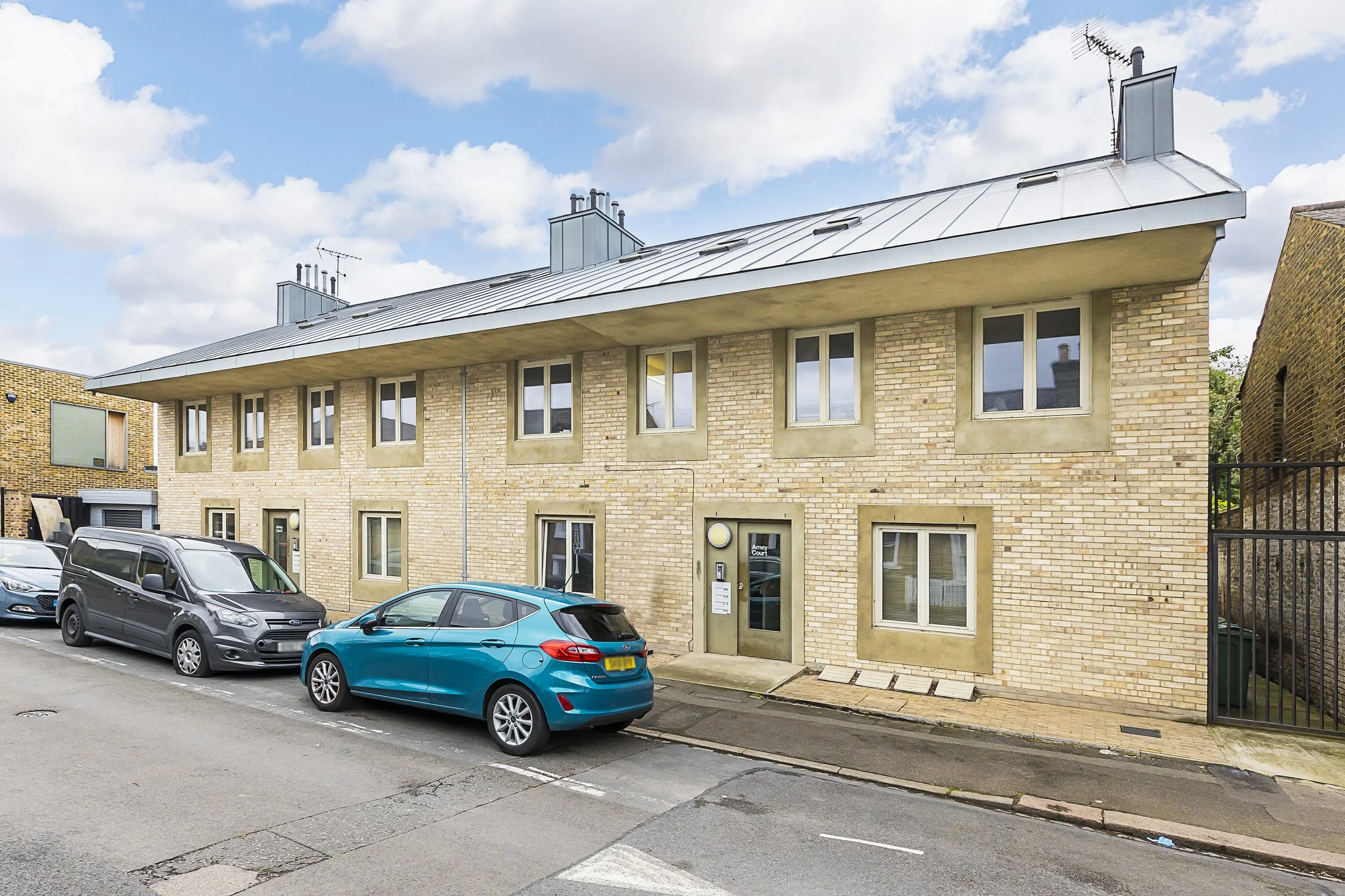 Grosvenor Rise East, London, E17