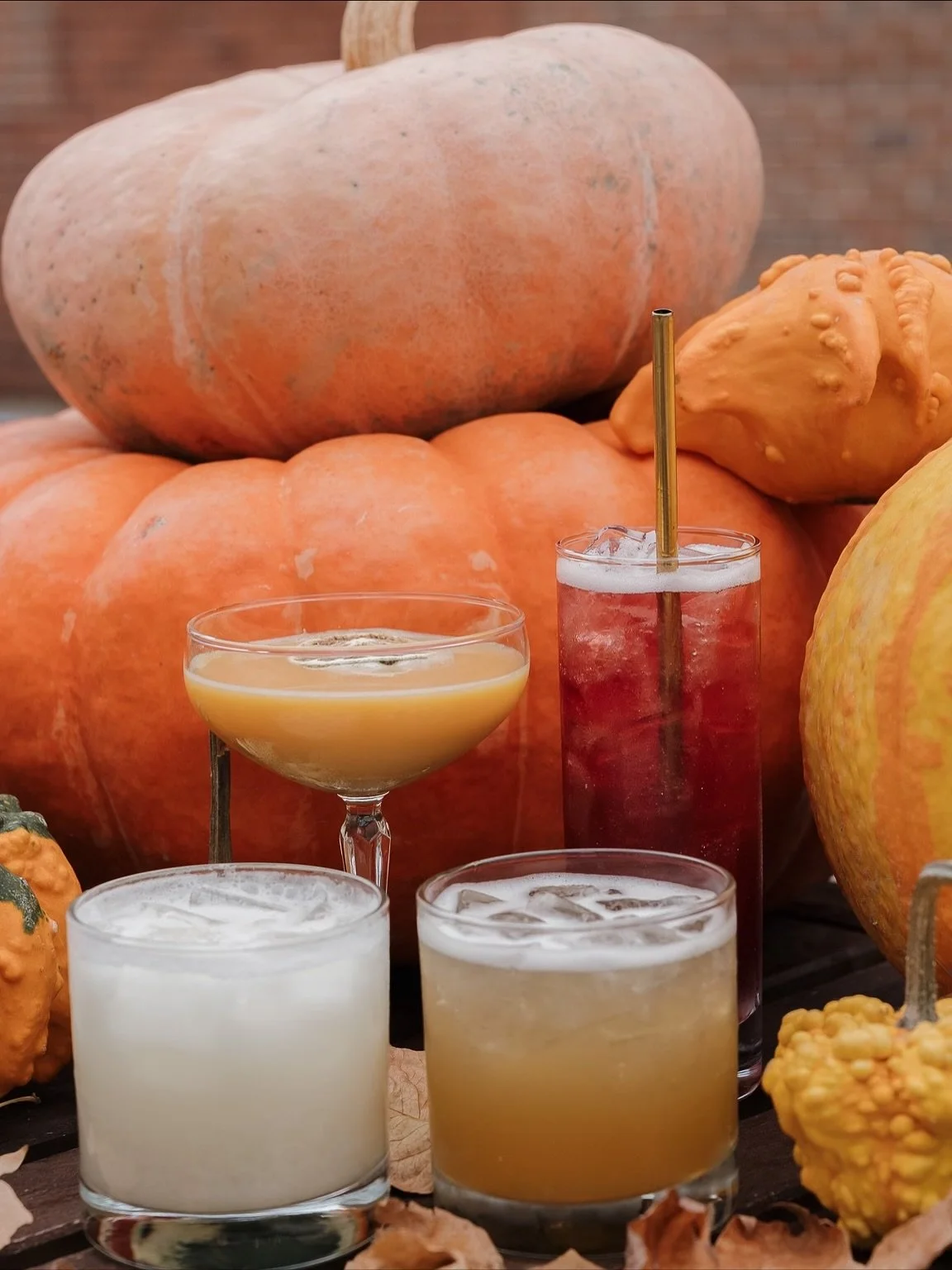 ๐ “It’s The Great Pumpkin Charlie Brown” ๐ 
Our Halloween cocktails are officially here! ๐ป 
#halloween #happyhalloween #cocktails #fall #uppersandusky
