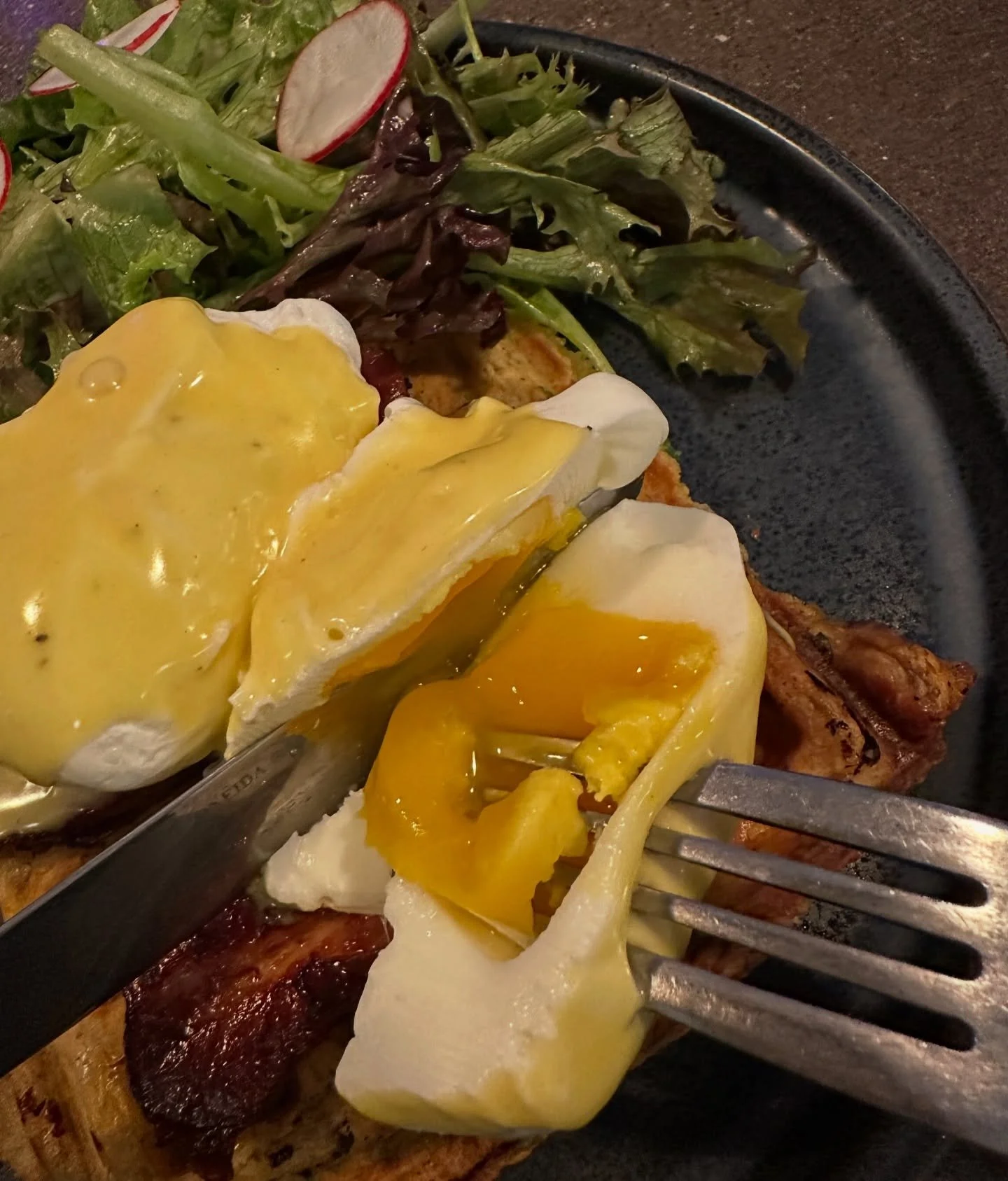 🍳 Join us for brunch every Saturday &amp; Sunday 10 AM - 2 PM 🥞 

Fun fact: we change the eggs benedict weekly to keep things fresh! This week&rsquo;s feature is a savory waffle with green onion, cheese, and bacon. Topped with bacon, two poached eg