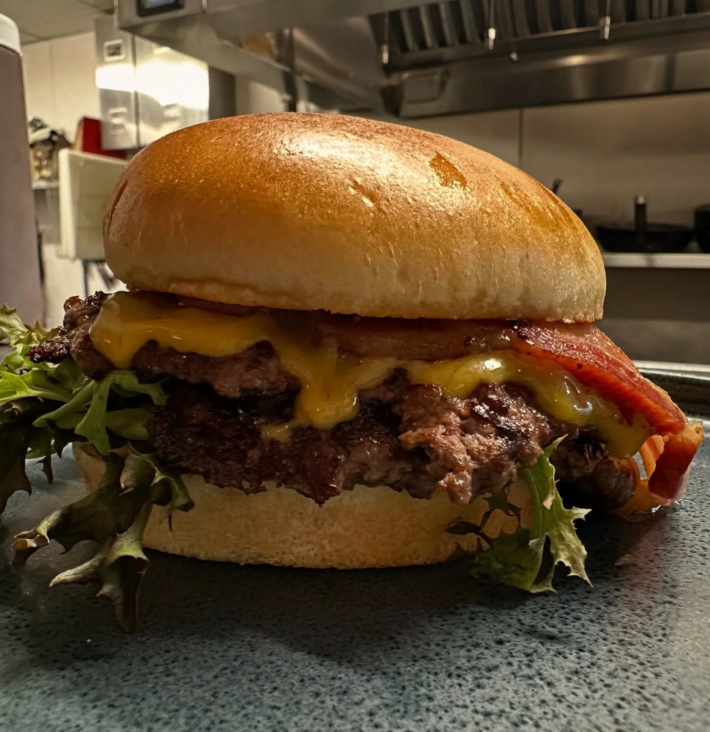 November Burger of the Month:
Whiskey Maple Bacon Burger
- 2 @hurd_well smash patties
- cheddar cheese
- whiskey maple bbq sauce
- grilled onions
- lettuce
- tomato
- pickles 

Only $15 every Wednesday!

#burger #burgerlover #wednesday #uppersandusky