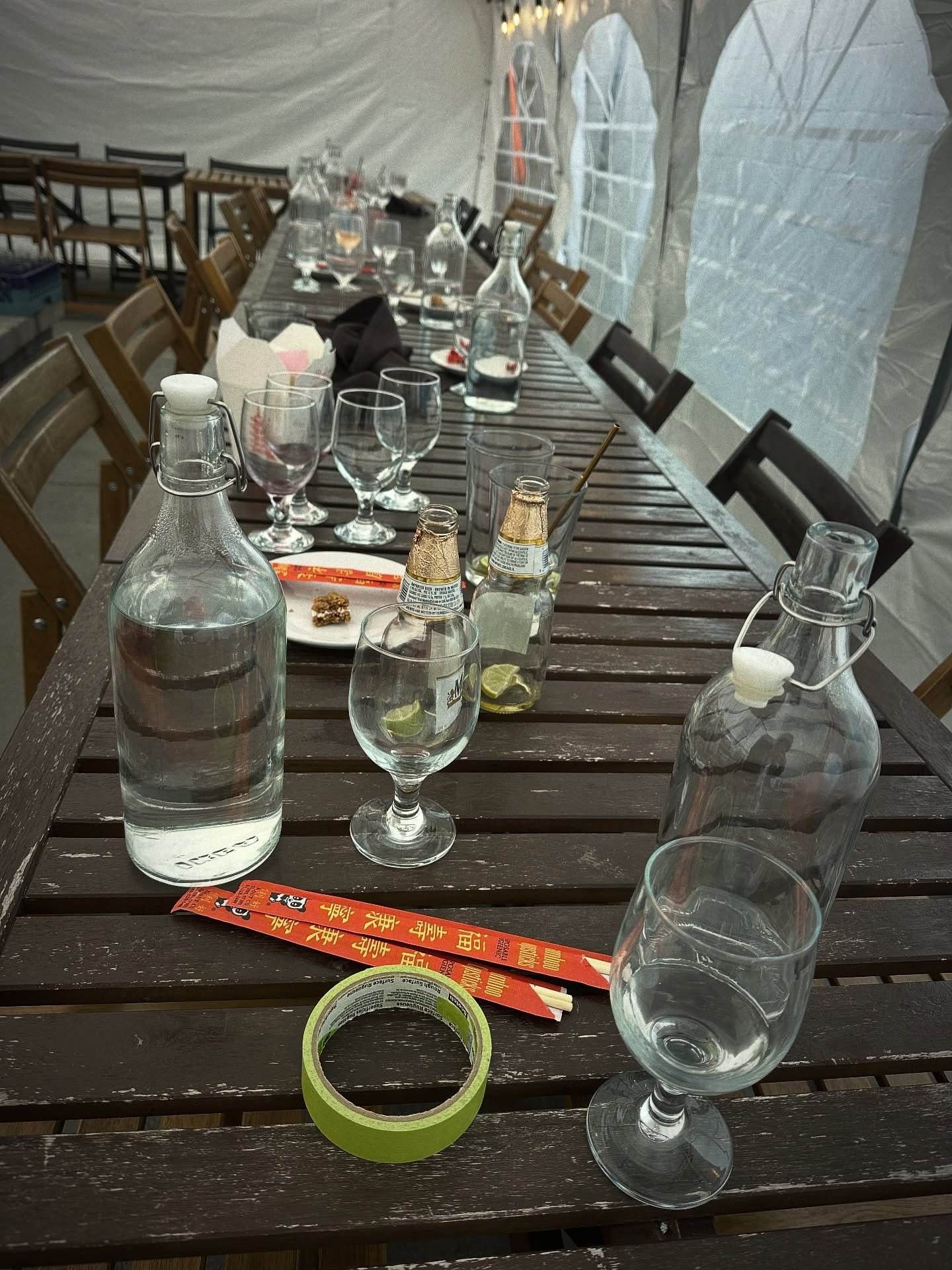 A note from Kelsey: 
My aunt enjoys doing the dishes after she hosts. In fact, she won&rsquo;t let anyone else help. She says doing the dishes lets her relive all the moments of the evening 🍷 

I often think about this when it&rsquo;s time to clean 