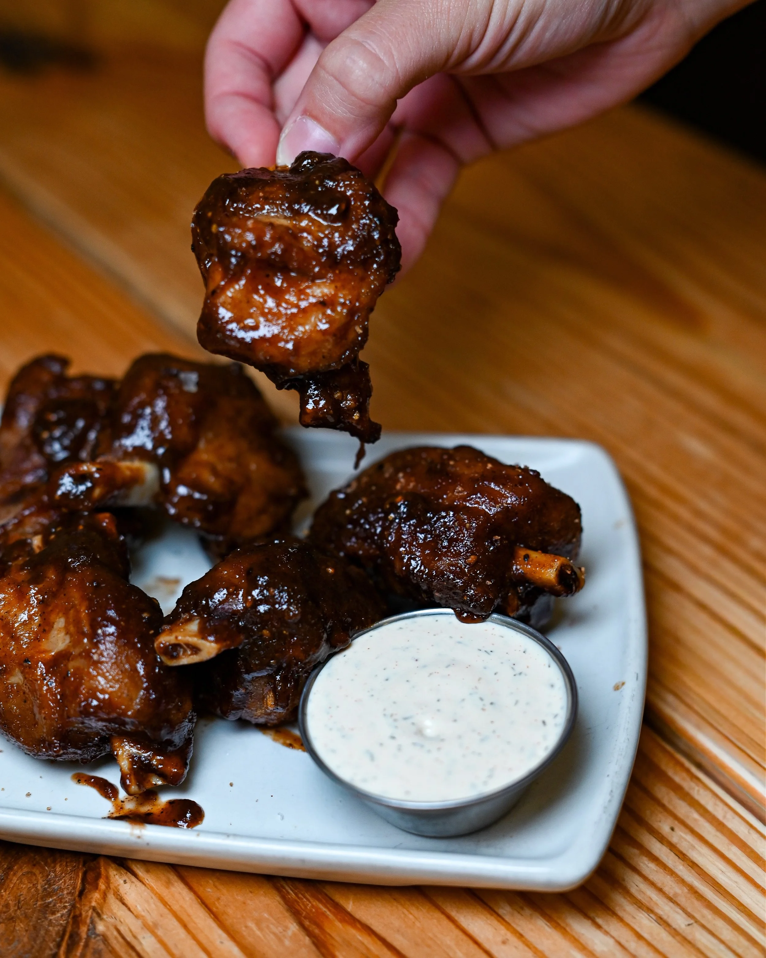 Watching the Buckeyes this Saturday? Dine-in or carryout the following specials:

Pork and chicken wings are $1/wing 🍗 
Buckeye pie and Buckeye martinis are also available!!

Looking for something special to feed your crew?! Let us know before Frida