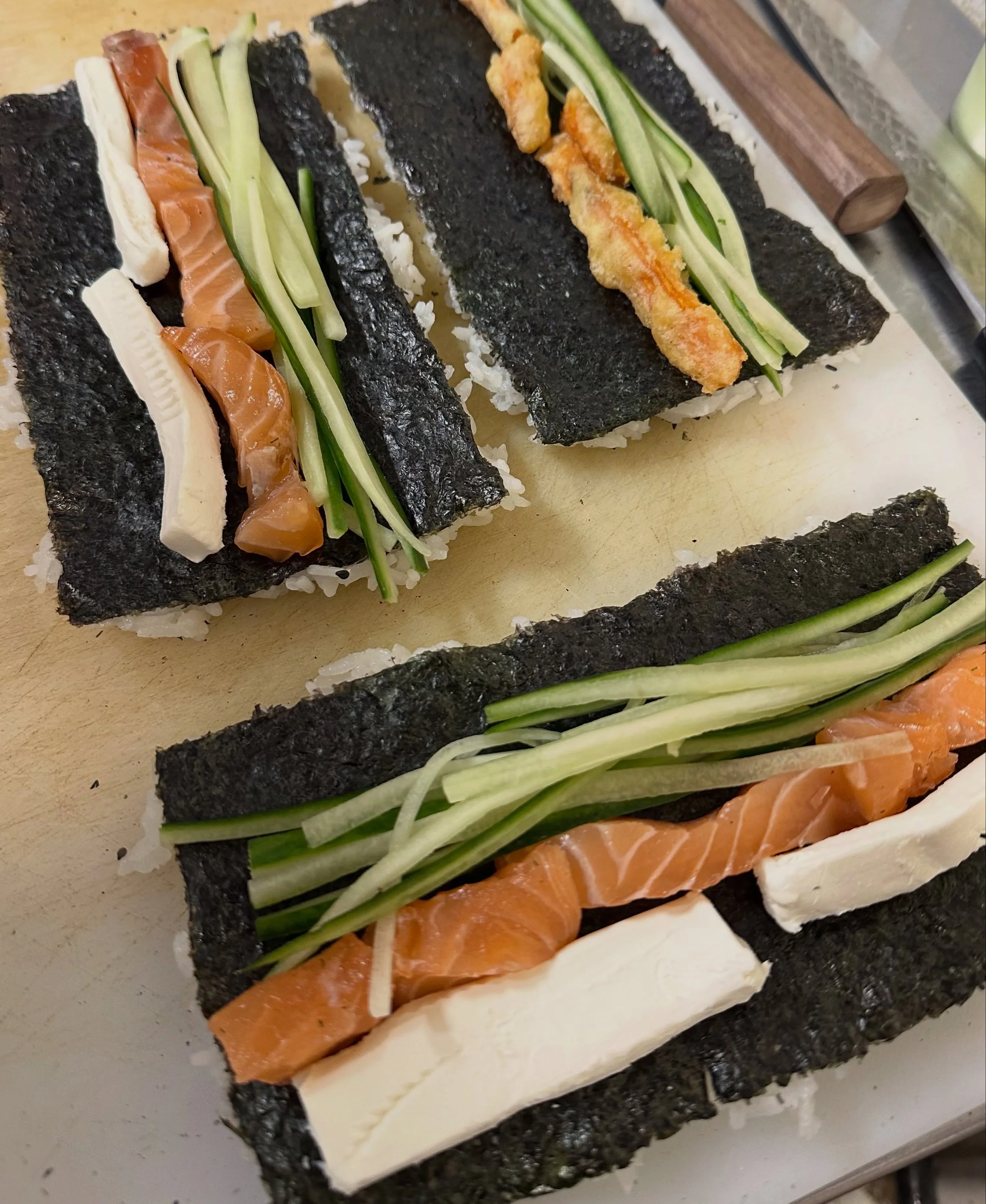 Tomorrow is Monday! We are excited for sushi! 
We are featuring:
- Dynamite roll - yellowtail, scallions, sriracha mayo, furikake
- Rainbow roll

Next week:
- Tastes Like Heaven Roll - tempura shrimp, asparagus, avocado, garlic mayo, green onion
- Ve