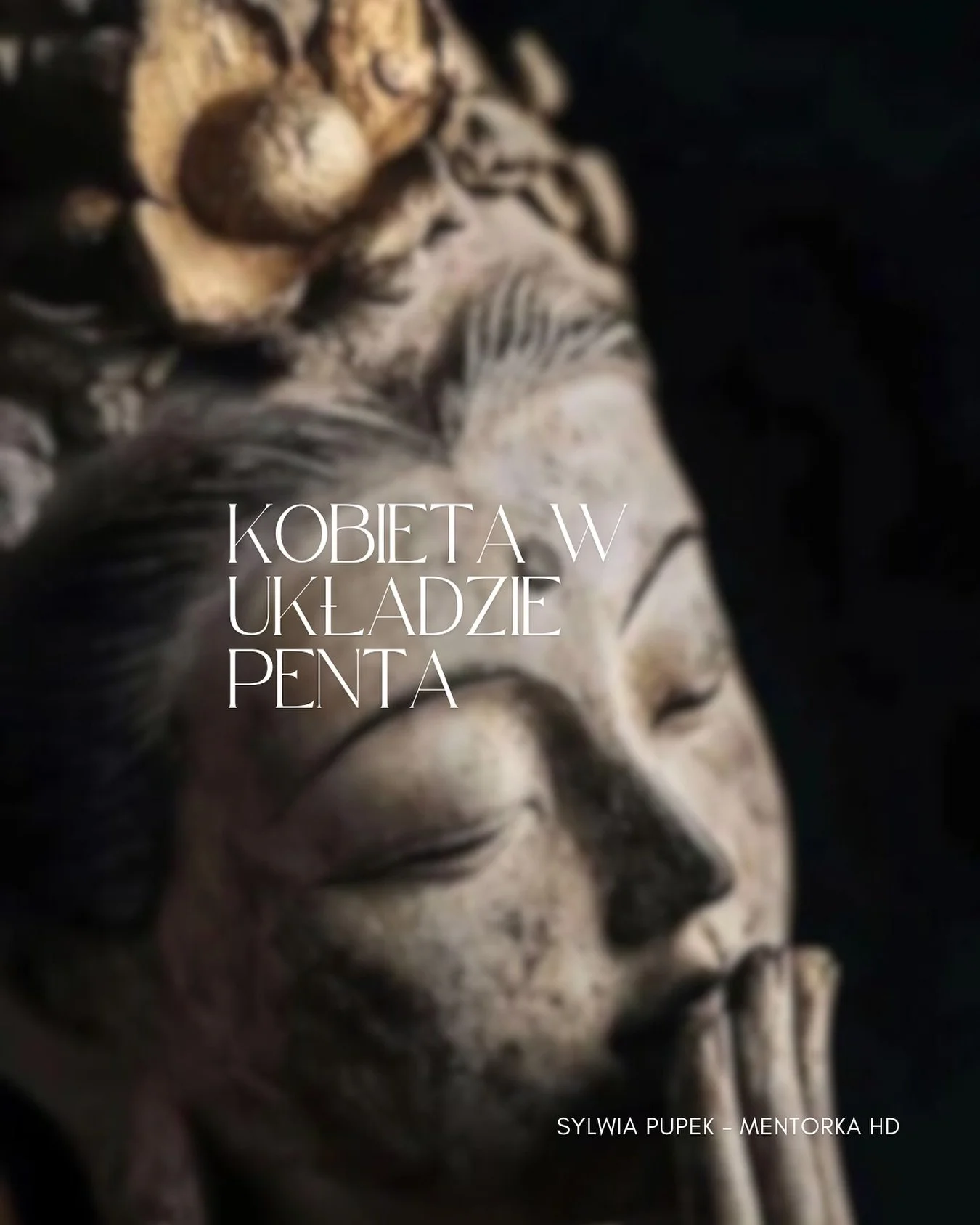 Kobieta sama z dzieckiem jest wciąż kobietą z dzieckiem. 

Kobieta sama z dw&oacute;jką i więcej dziećmi staje się Matką z dziećmi. 

Jej rola bycia kobietą na codzień zostaje drastycznie zakł&oacute;cona energią, jaka zostaje wytrworzona poprzez tzw