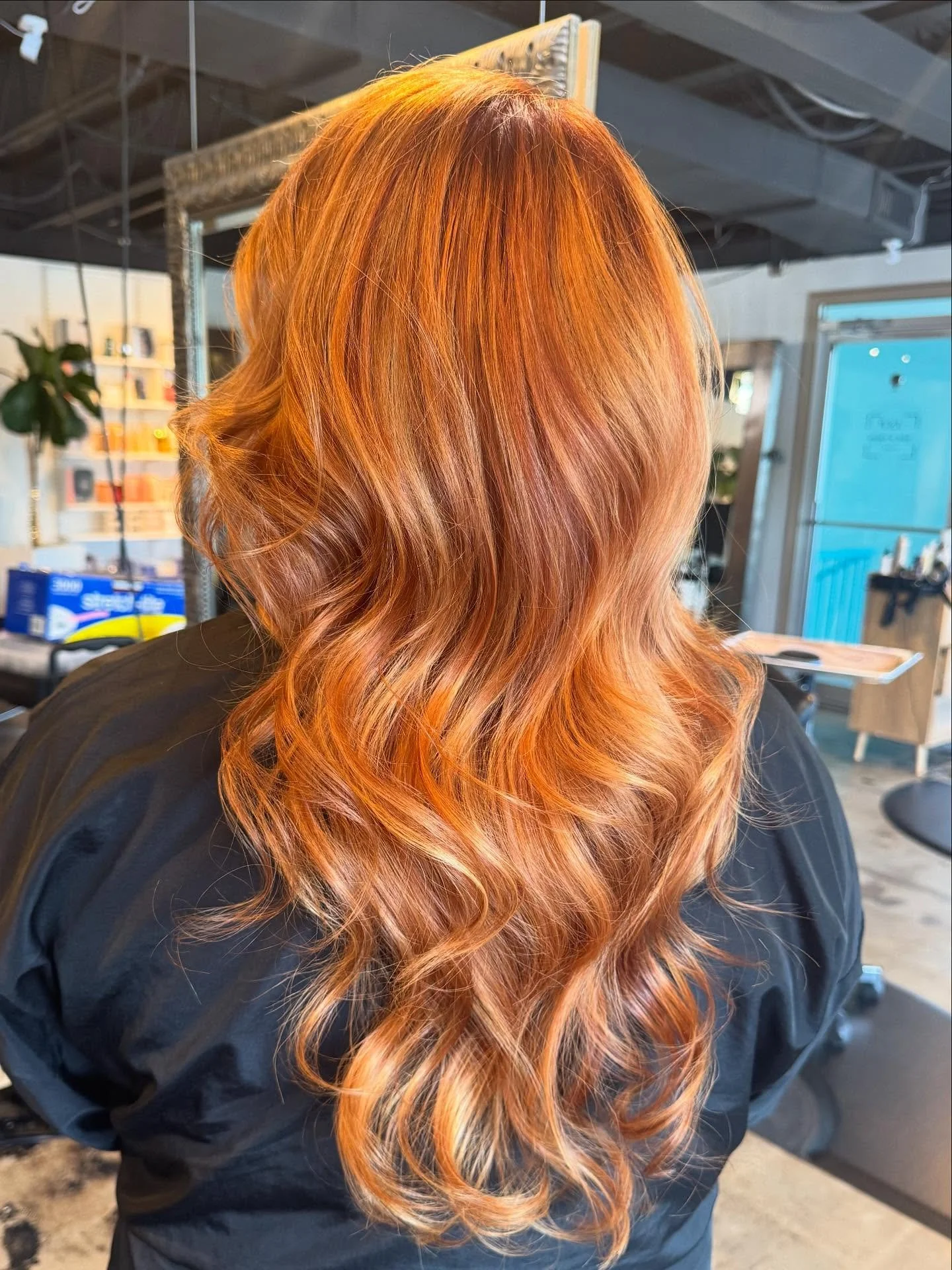 Copper red sunrise surprise 🌅

Taylor always gives me free rein when it comes to her color. This one is my favorite yet.