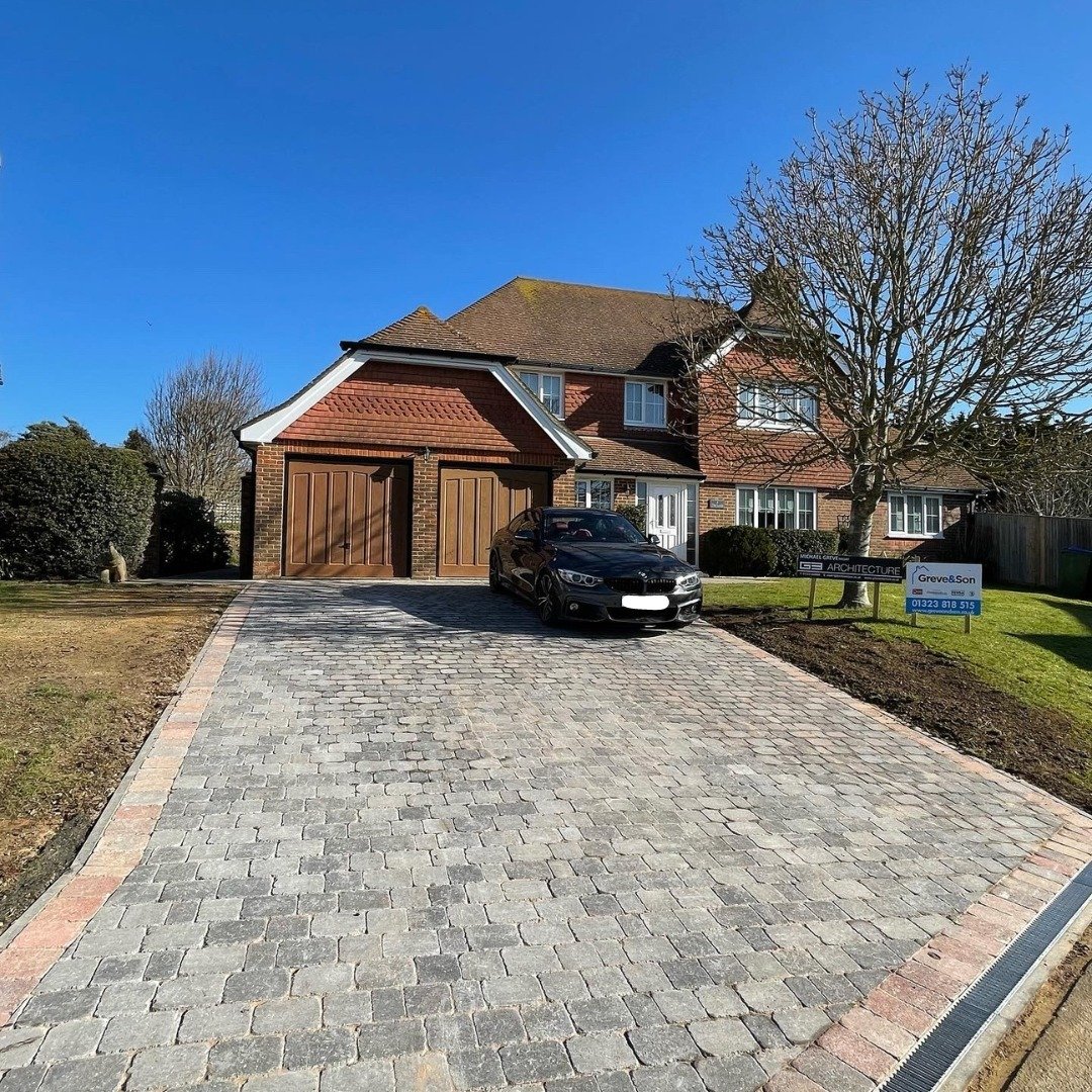 Greve &amp; Son and G3 Architecture frequently team up to create a smoother experience for our customers. G3 handles the architectural design, while Greve &amp; Son brings those visions to life with expert craftsmanship. Together, we ensure a seamles