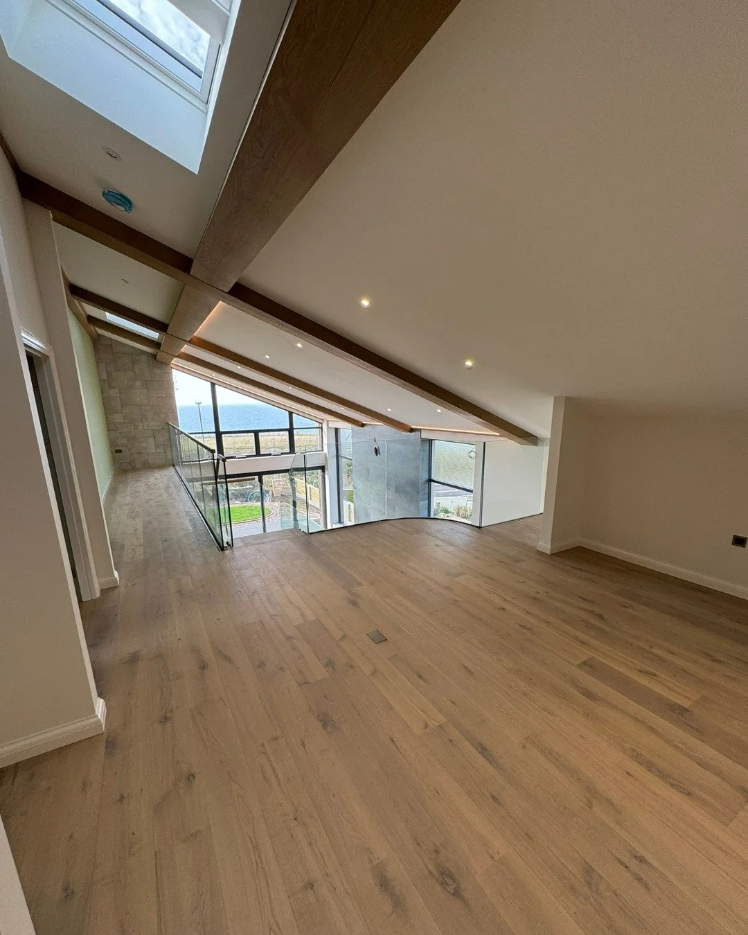 Some finished photos of our Brighton project 😎👏
.
.
.
.
.
.
.
.
.
.
#BrightonConstruction
#BuildingBrighton
#DroneConstruction
#DroneFootage
#ConstructionSite
#NewBuild
#ArchitecturalDesign
#BuildingInProgress
#UKConstruction
#BuildingExcellence
#C