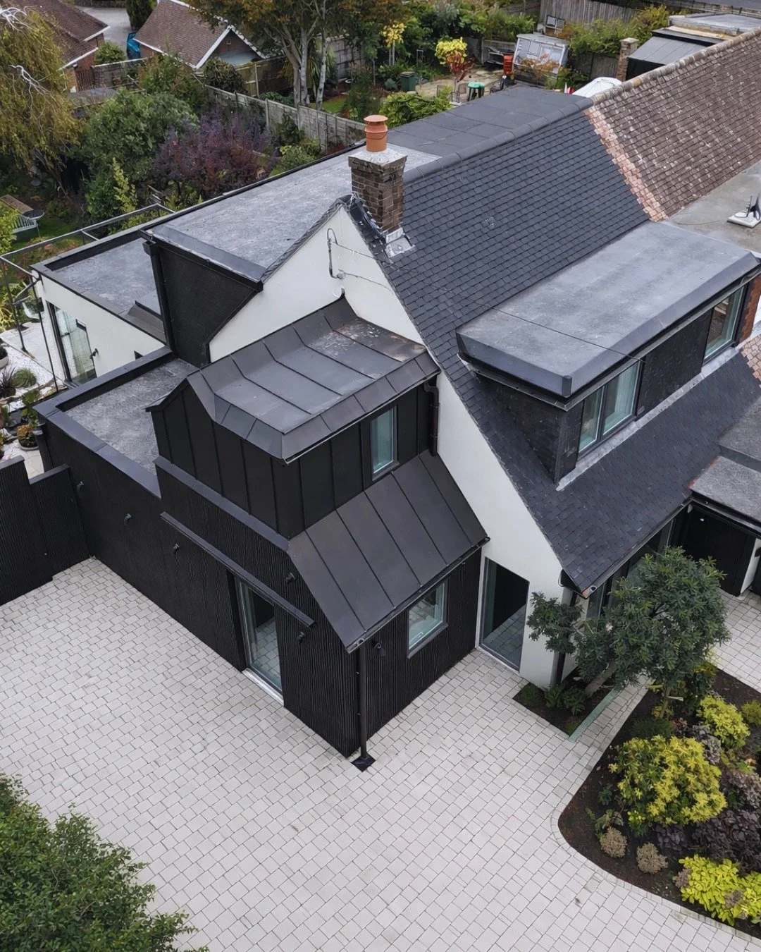 Swipe to see the before images &mdash; a complete transformation on this Henfield project 🙌
.

.
.
.
.
.
.
.
.
.
.
#modernhomedecor #ukarchitecture #ukproperty #propertyuk #homedeveloped #homedesigning #construction #architecture #design #buildingpr