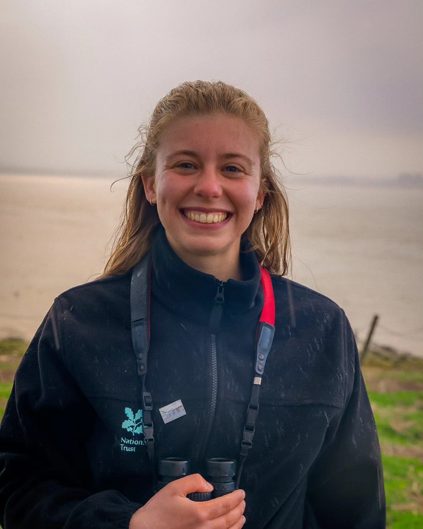 Wonderful to meet Rosie and the team of @nationaltrust rangers who work tirelessly to protect and preserve nature and wildlife on the Farne Islands. 📸
.
.
.
.
.
#nationaltrust #nature #farneislands #naturereserve #islandphotography #britishwildlife 