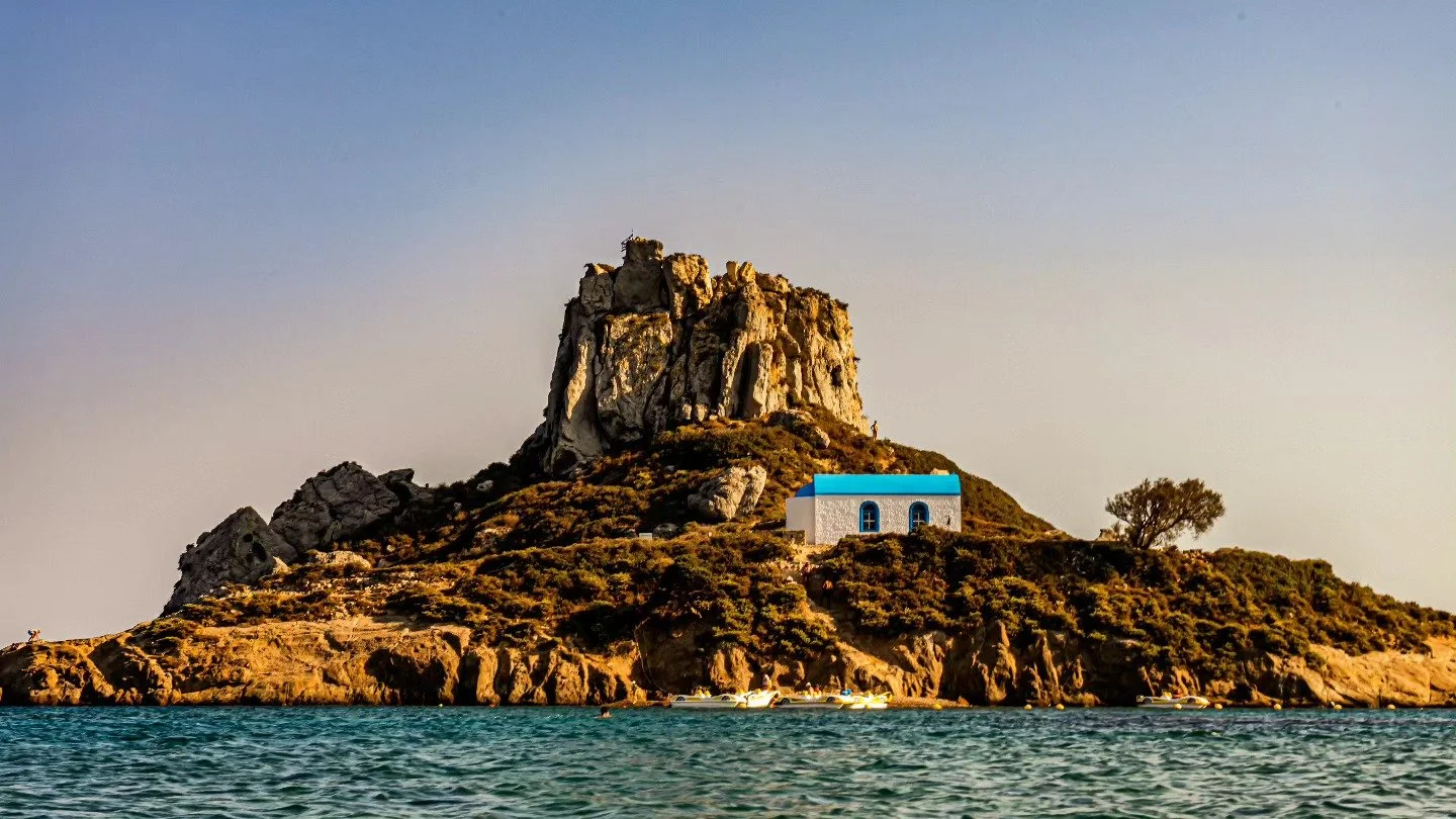 Swimming to this next time I visit Kos. 🇬🇷📸
.
.
.
.
.
.
.
#kosphotography #kos #islandphotography #greecestagram #greek #greeceislands #nature #photography #blue #church #tinyhouse #adventure #travelphotography