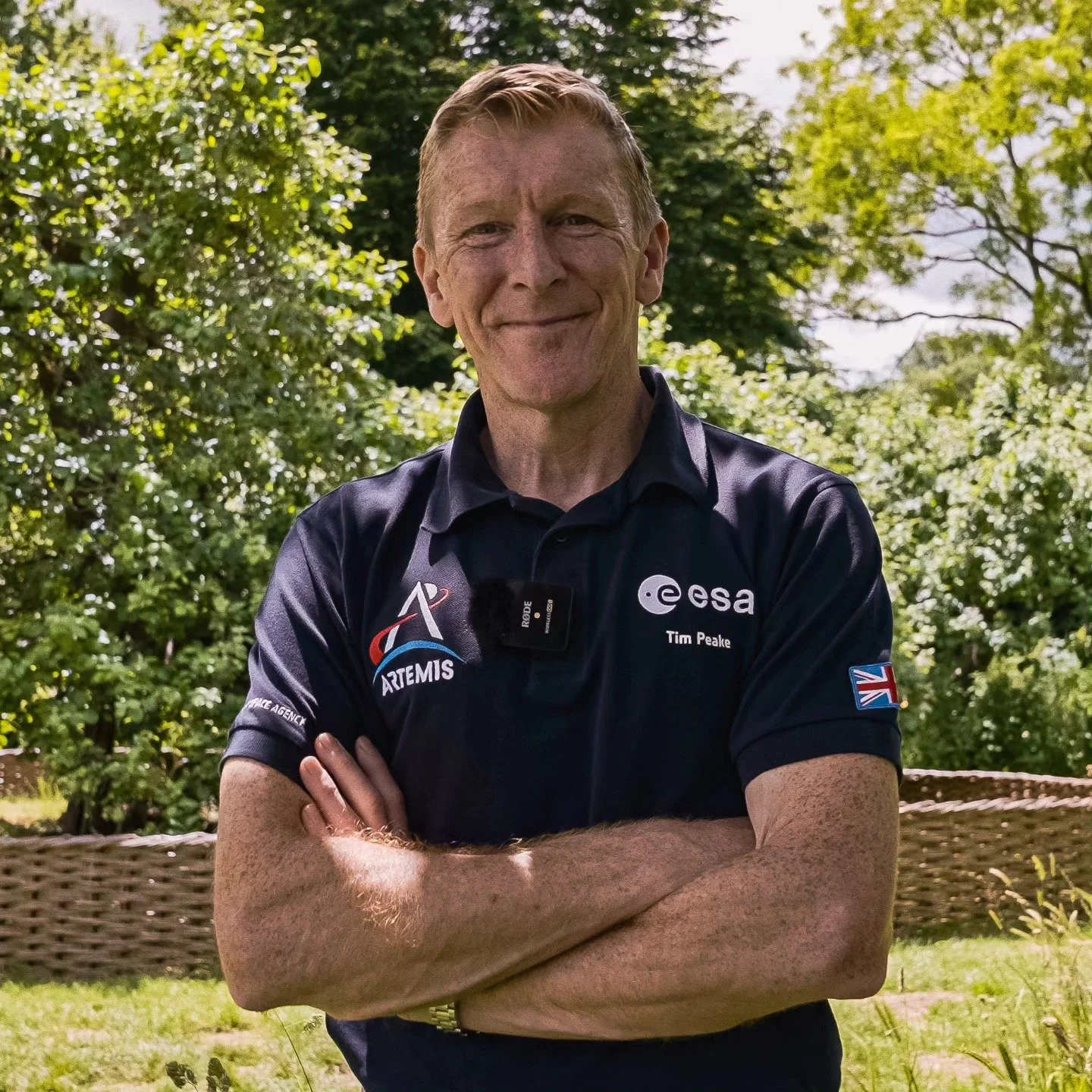 It was such an honour to meet and film @astro_timpeake last week at @nationaltrust Woolsthorpe Manor. He was such an engaging and inquisitive speaker. I asked him about what it was like to dream in space and his answer was pretty amusing. 👨&zwj;🚀📹