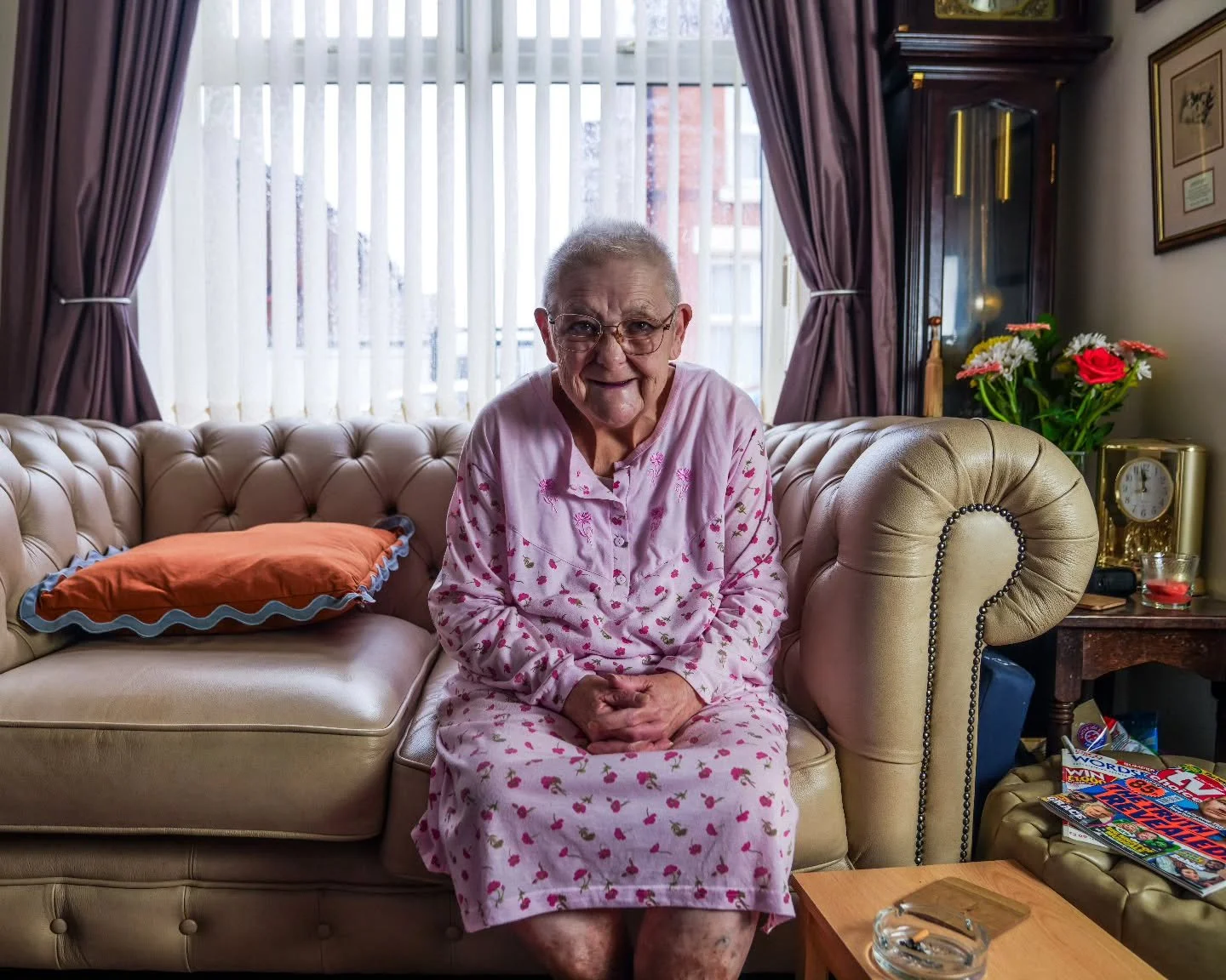 Very pleased that my lovely neighbour Ann let me take her portrait today. She's genuinly one of my favourite people. Always funny, honest and staggeringly  brave in the face of an illness she has not allowed to change who she is by a microcosm. 📸