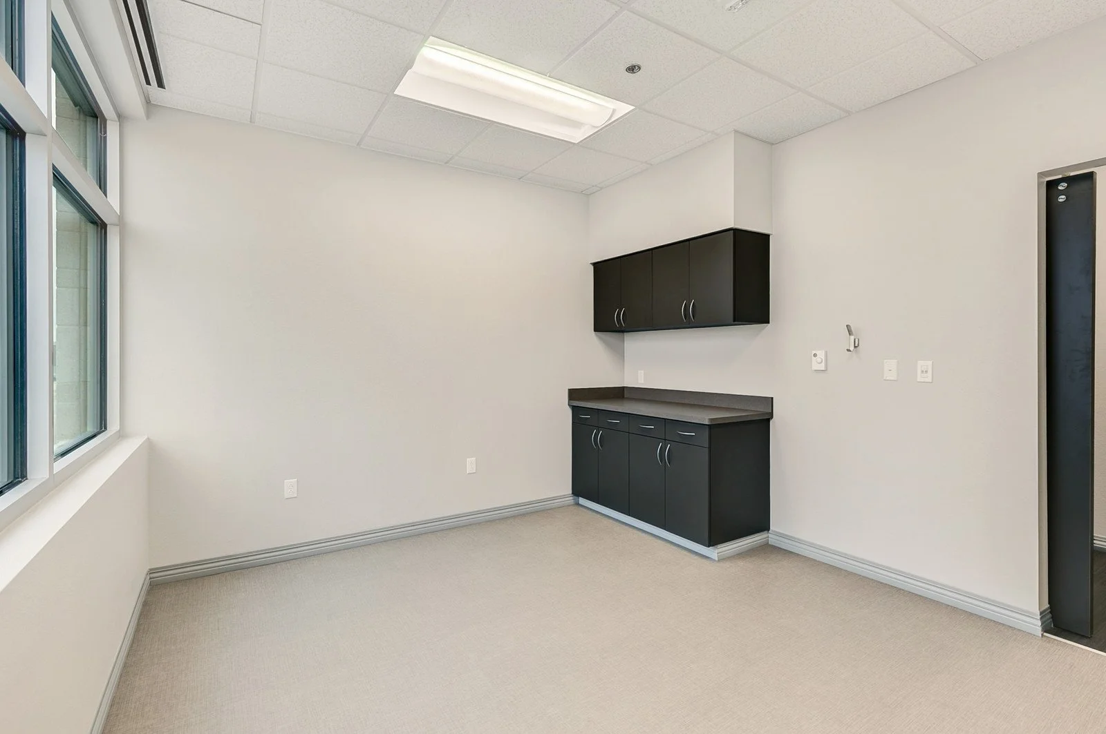 Reid Hutcherson - 17_252_North_Matlock_Suite_23417_mls.jpg