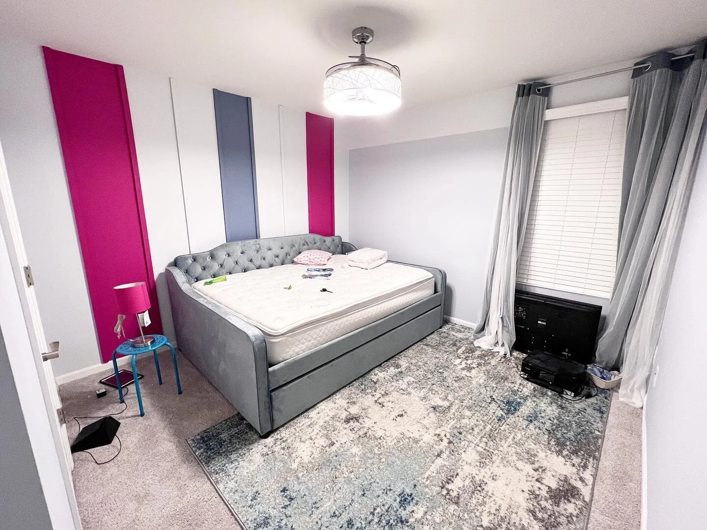 In the process of doing redoing my guest room&hellip; here&rsquo;s where I am so far&hellip; but I don&rsquo;t like the pink panels&hellip; so I think I&rsquo;m going to turn them gray&hellip; Nevermind the plant stool and lamp they don&rsquo;t belon
