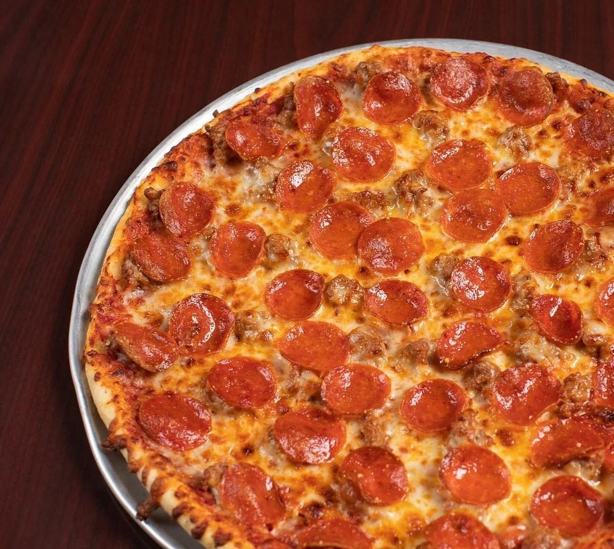 It&rsquo;s Wrigley Wednesday!! Get $2 off any size Wrigley Field Pizza all day today!! #TulsaFood #iKnowFrankandJaneToo
